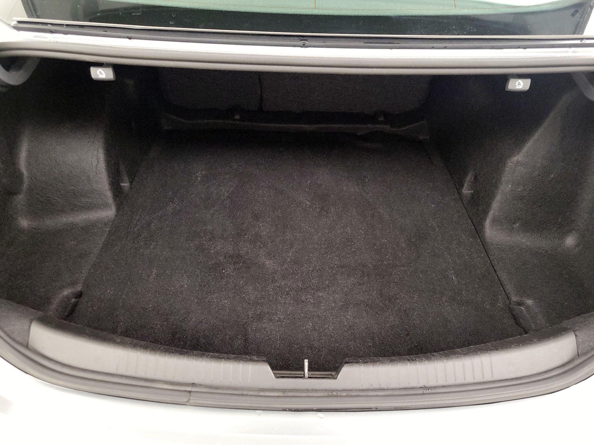 Thumbnail: 2023 Chevrolet Malibu - 20