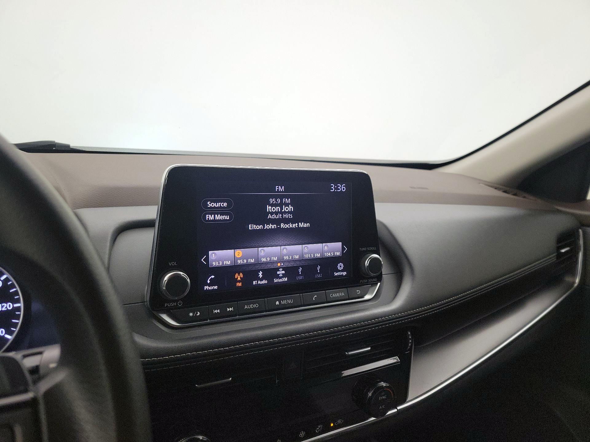 Thumbnail: 2022 Nissan Rogue - 15