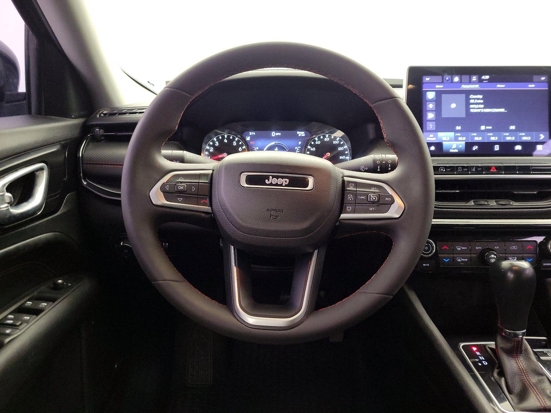 Thumbnail: 2022 Jeep Compass - 10