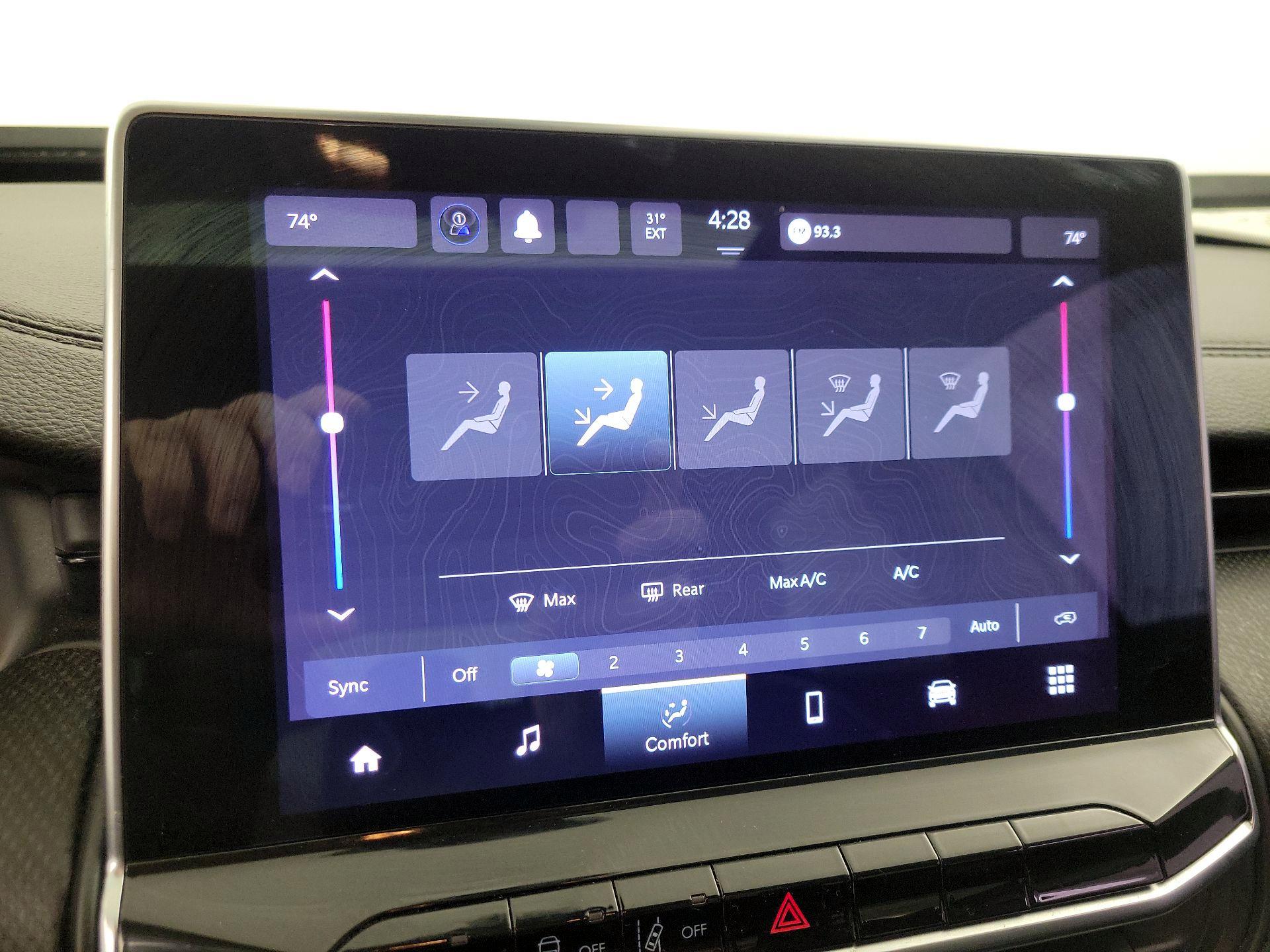 Thumbnail: 2022 Jeep Compass - 16