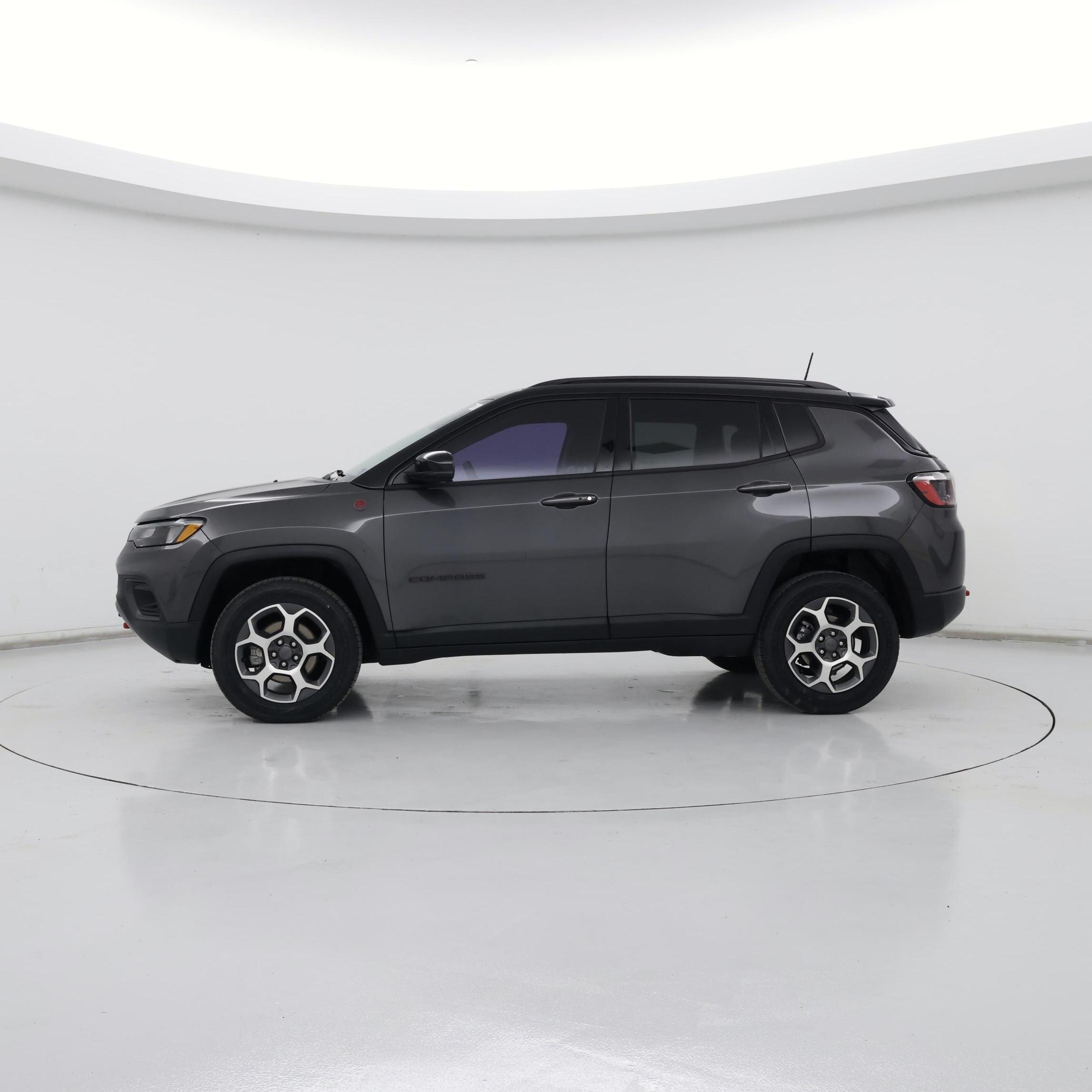 Thumbnail: 2022 Jeep Compass - 3