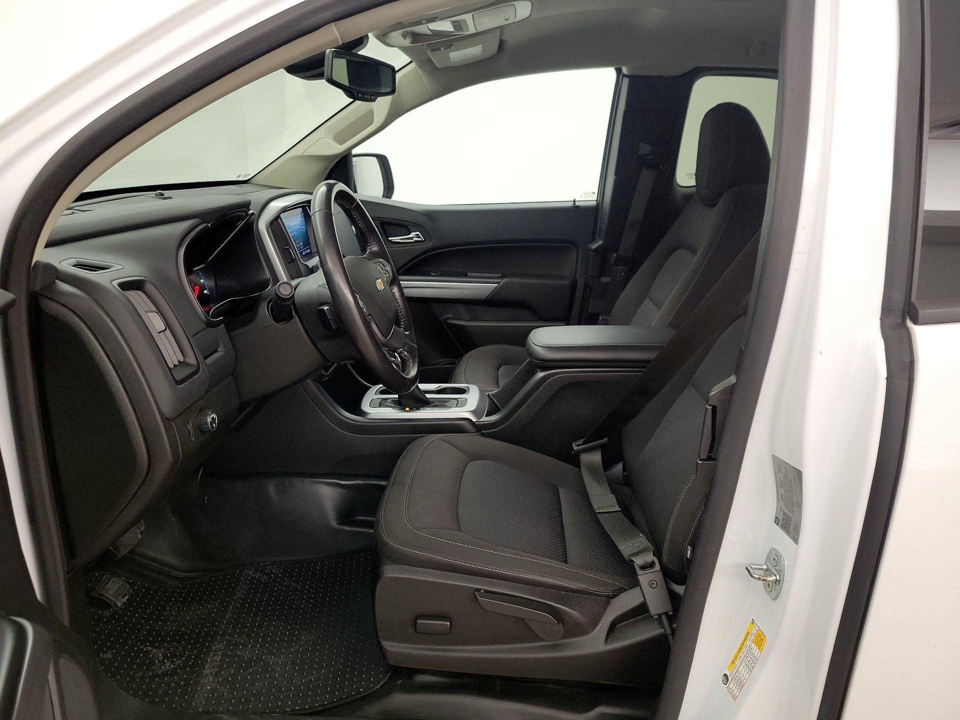 Thumbnail: 2022 Chevrolet Colorado - 11