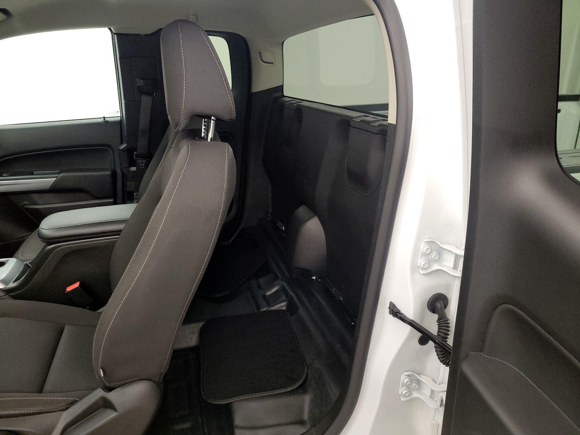 Thumbnail: 2022 Chevrolet Colorado - 19