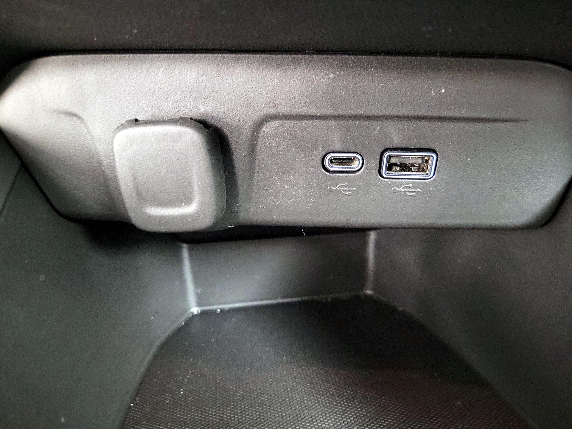 Thumbnail: 2024 Chevrolet Trax - 18