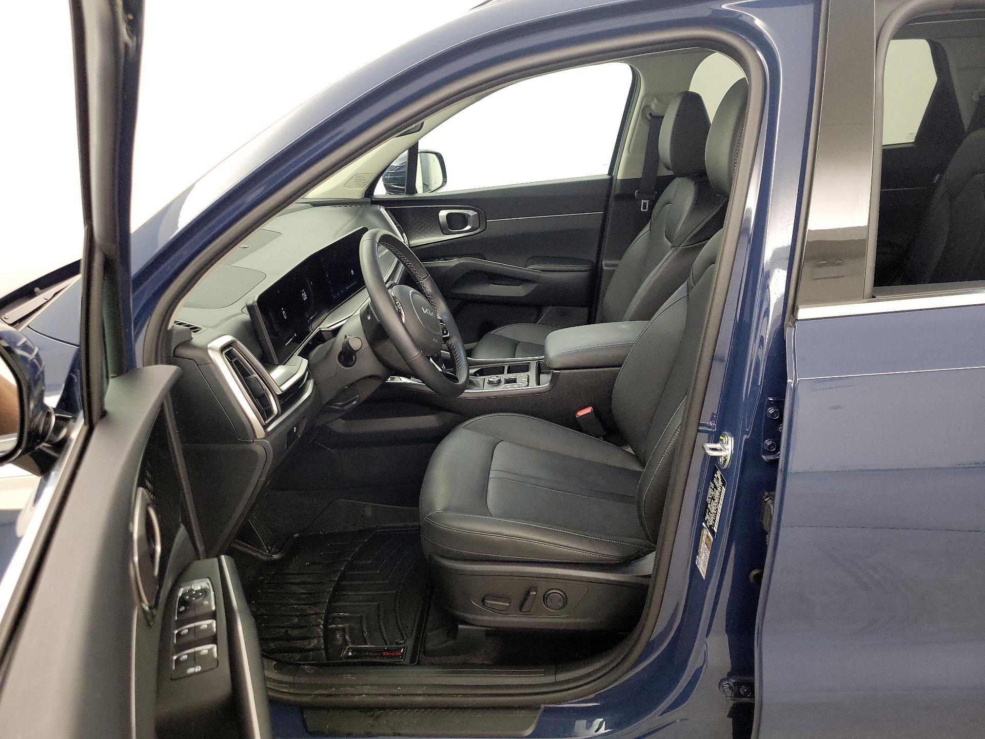 Thumbnail: 2025 Kia Sorento - 11