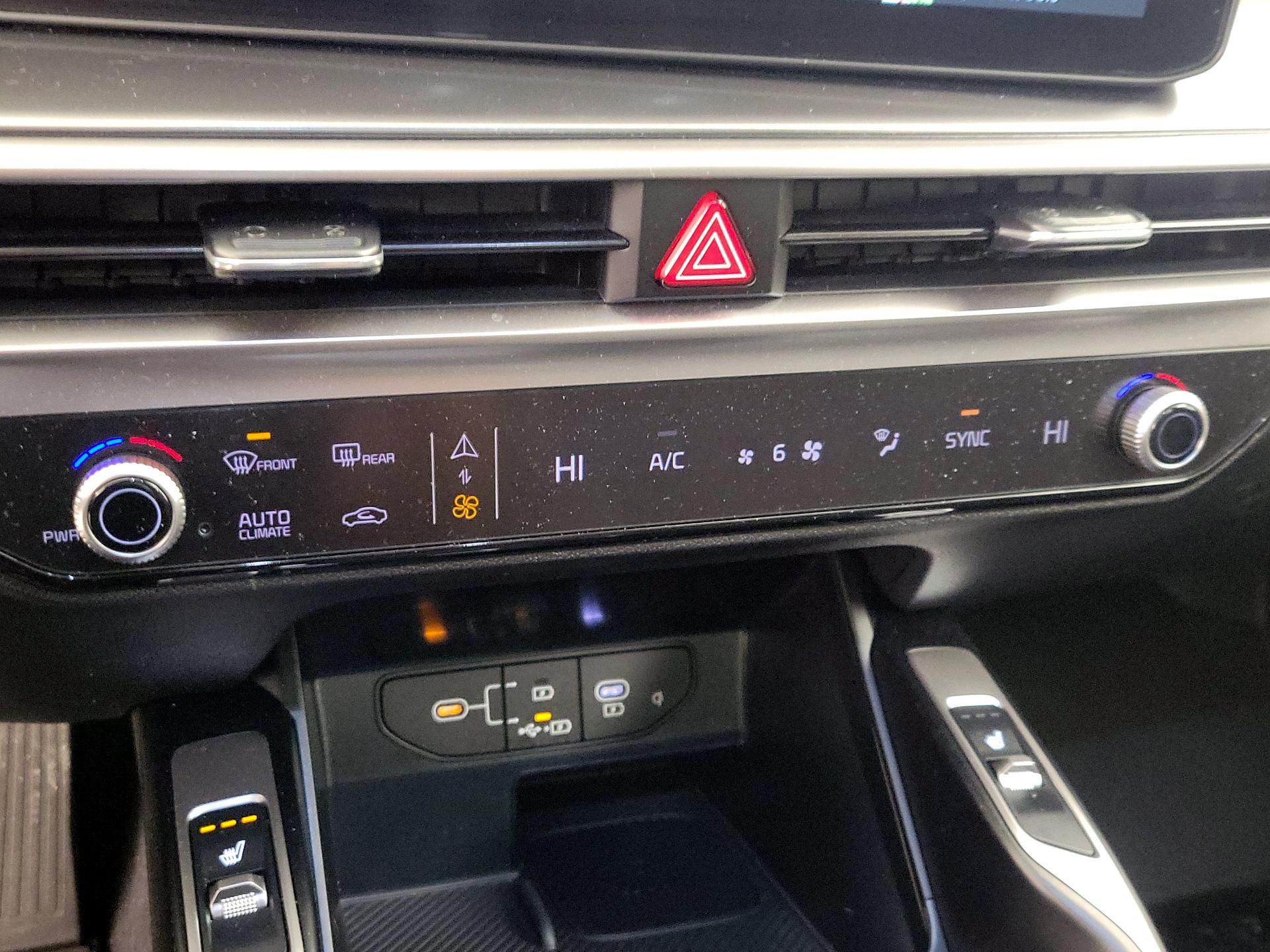 Thumbnail: 2025 Kia Sorento - 17