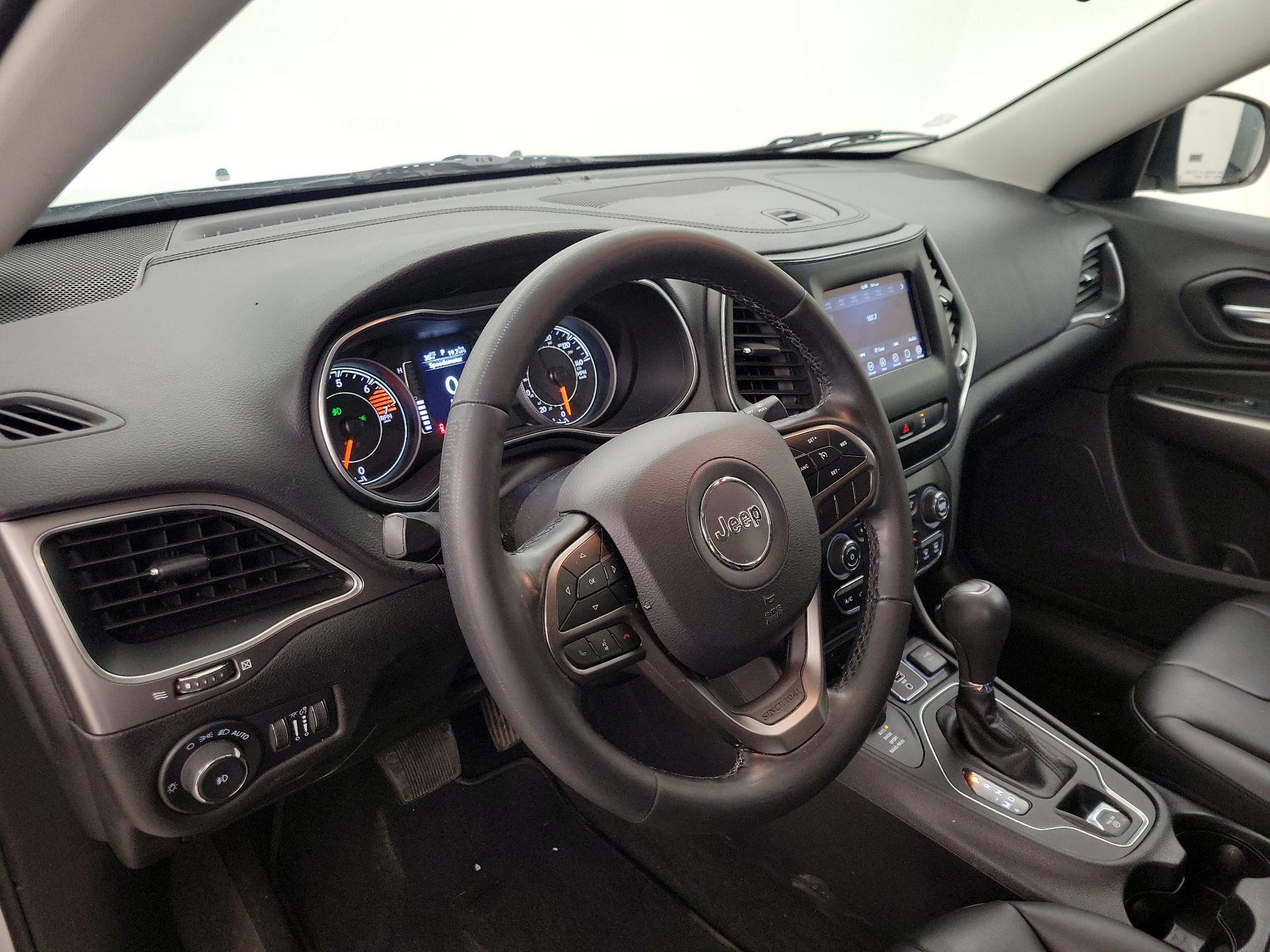 Thumbnail: 2021 Jeep Cherokee - 9