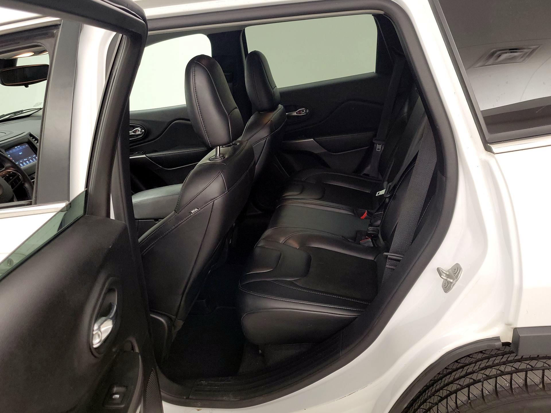 Thumbnail: 2021 Jeep Cherokee - 19