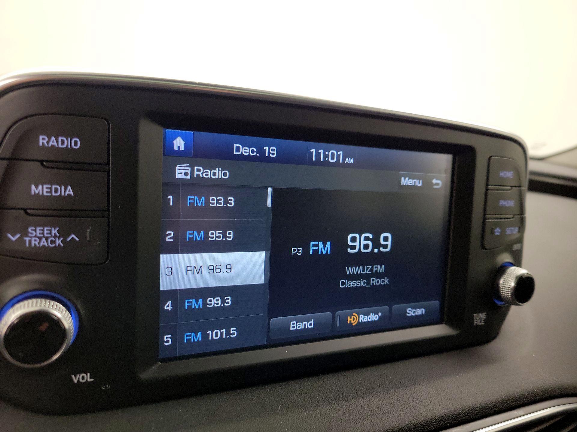 Thumbnail: 2020 Hyundai Santa Fe - 15