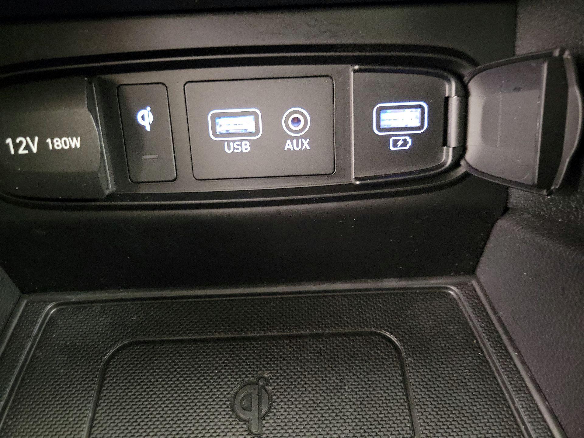 Thumbnail: 2020 Hyundai Santa Fe - 18