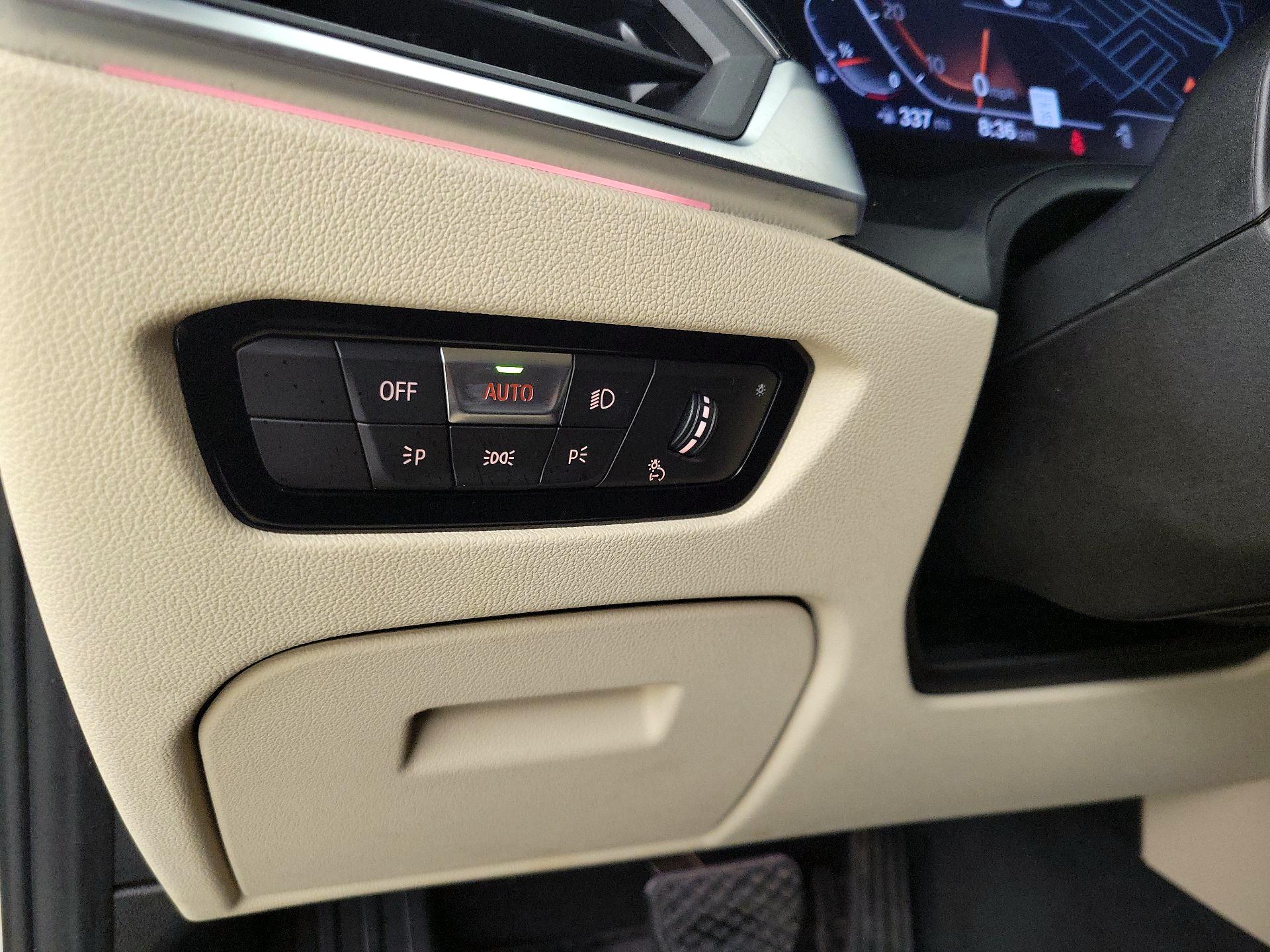 Thumbnail: 2021 BMW 3 Series - 13