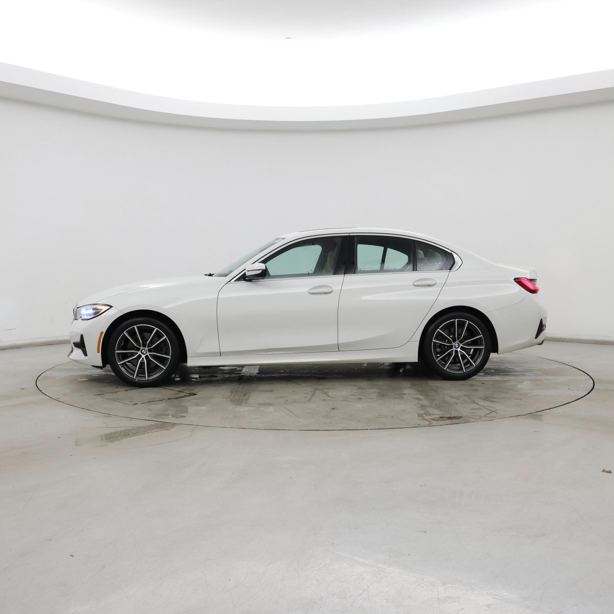 Thumbnail: 2021 BMW 3 Series - 3