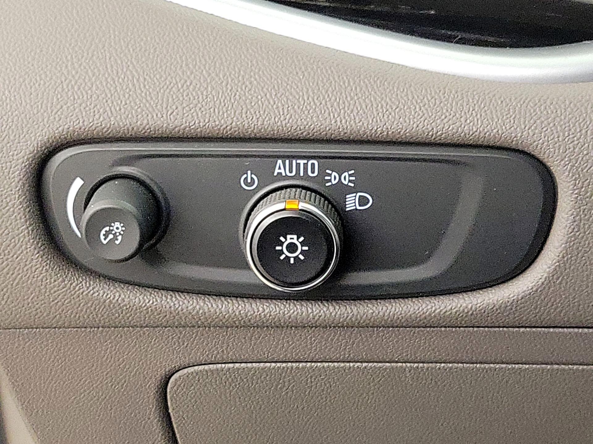 Thumbnail: 2023 Chevrolet Malibu - 13