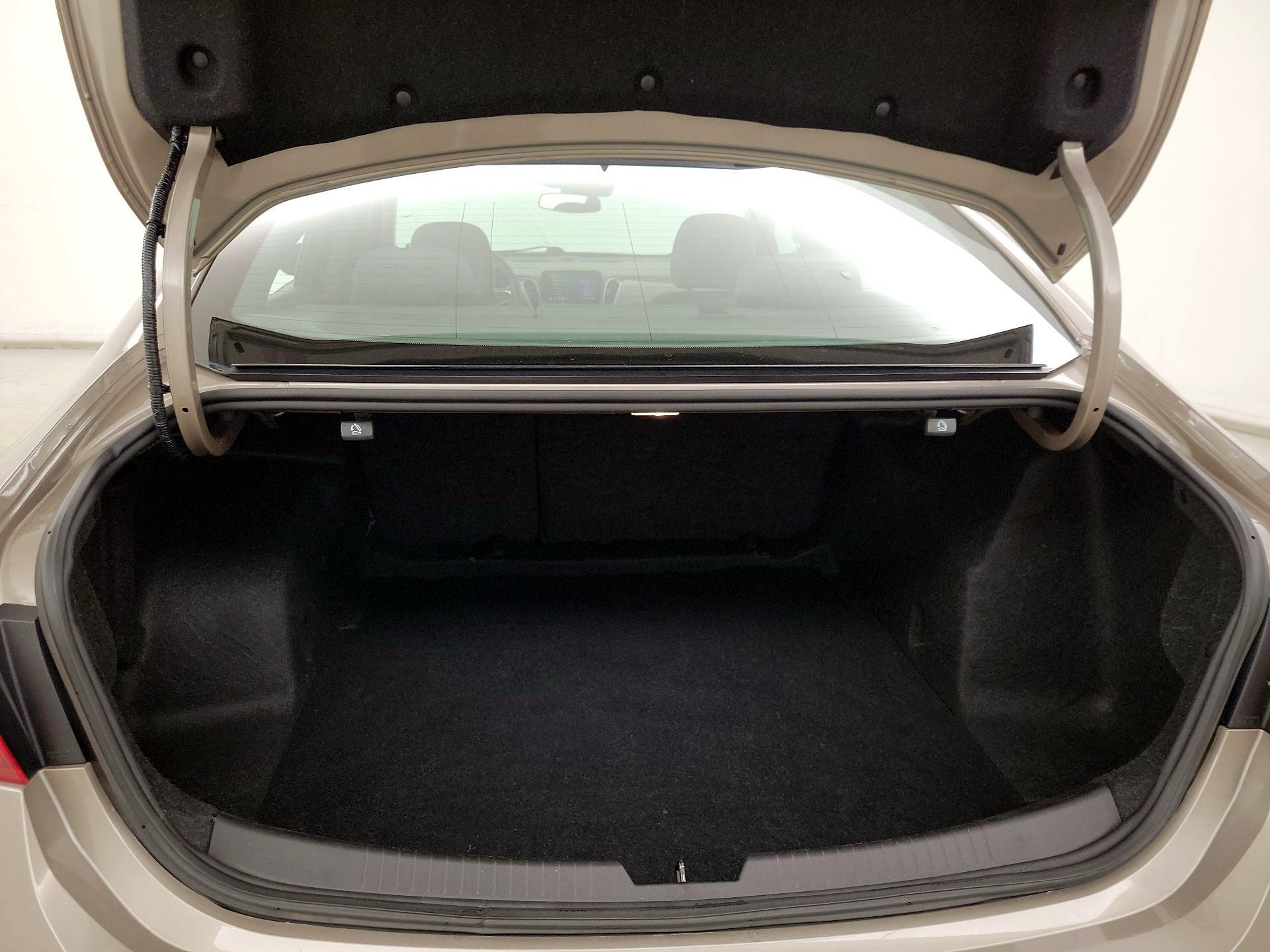 Thumbnail: 2023 Chevrolet Malibu - 20