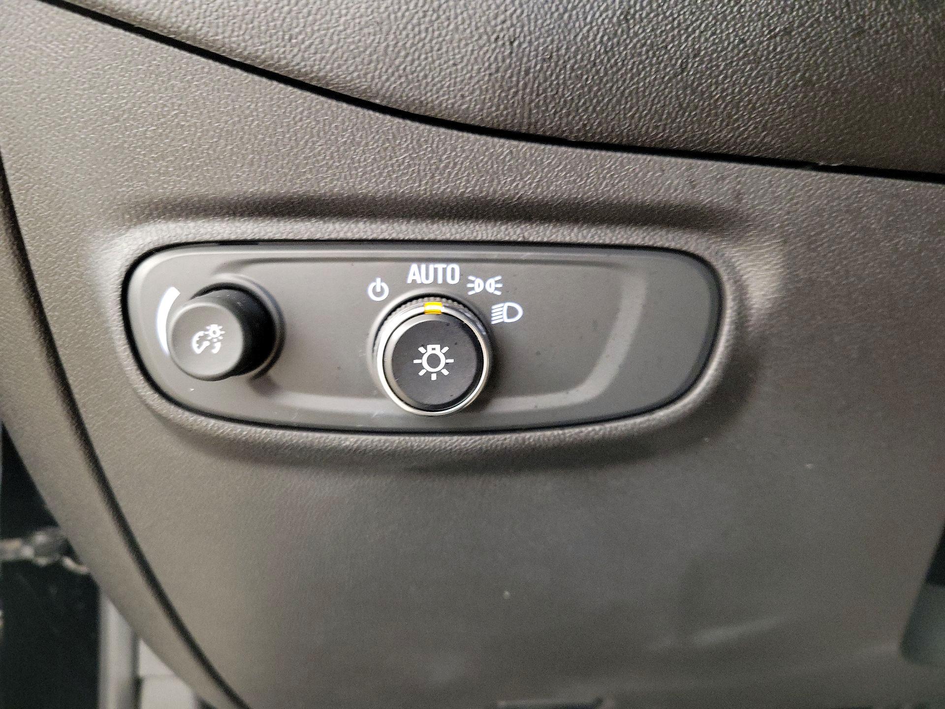 Thumbnail: 2022 Chevrolet Equinox - 13