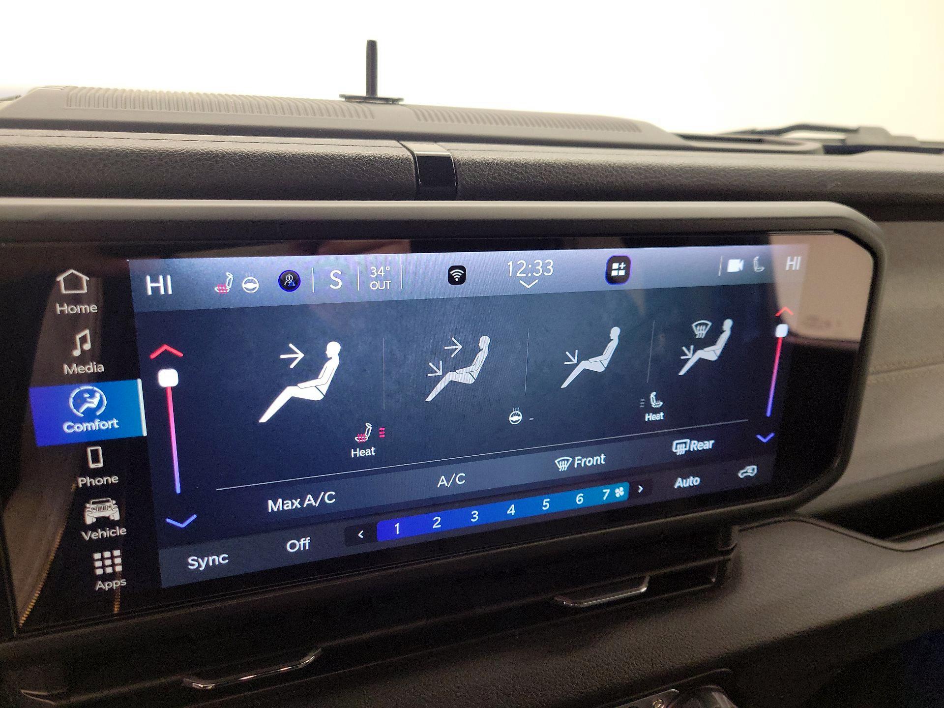 Thumbnail: 2024 Jeep Wrangler - 16