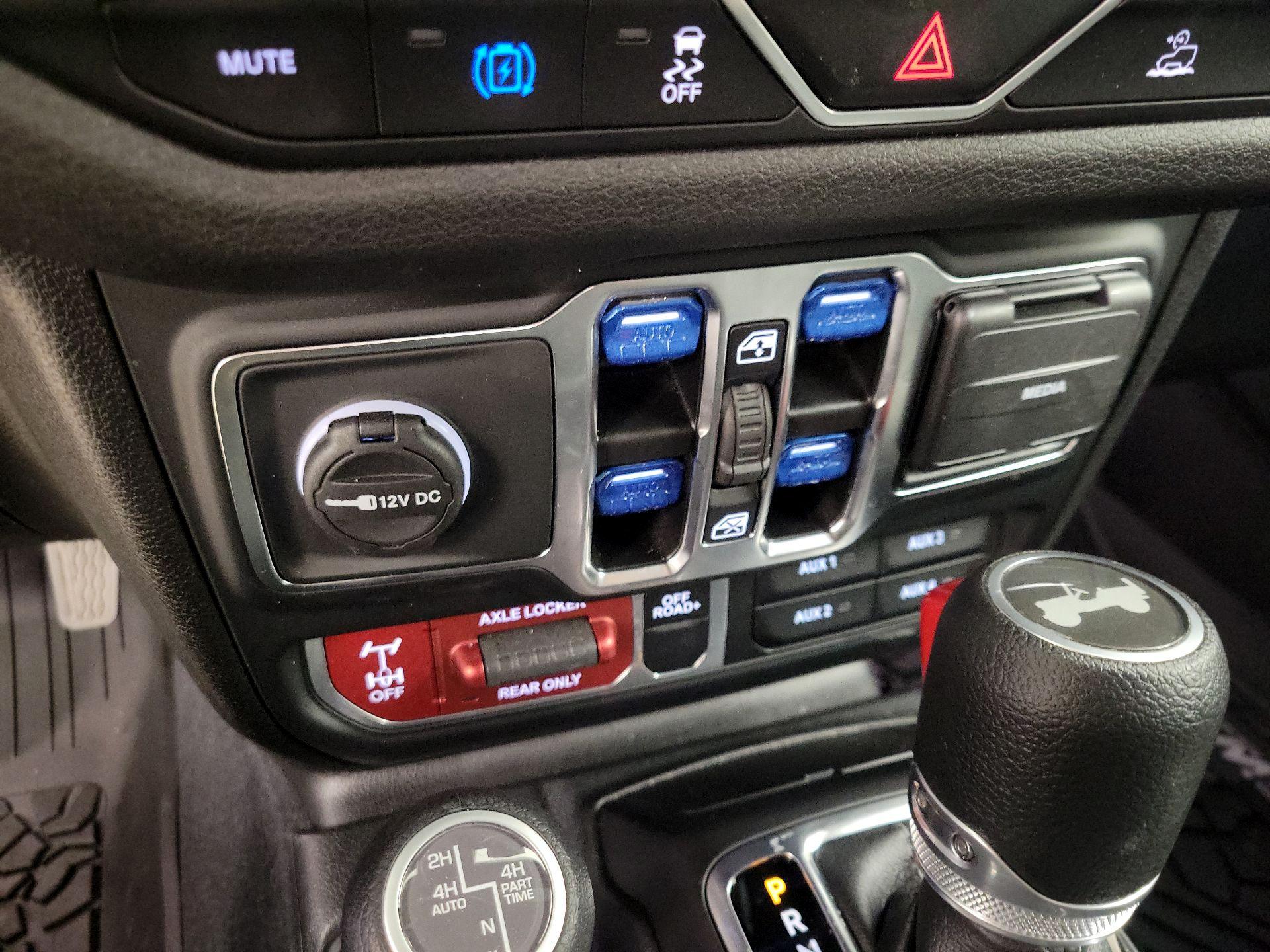 Thumbnail: 2024 Jeep Wrangler - 18