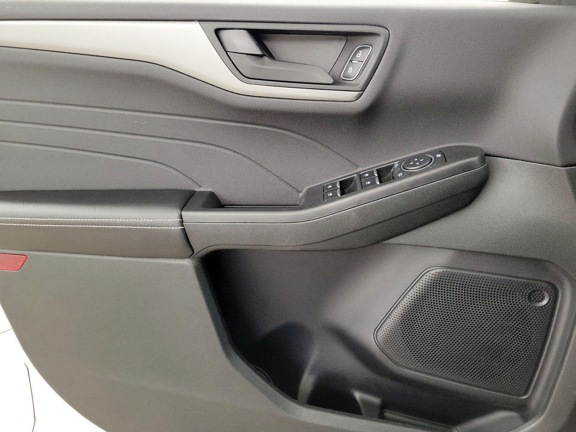 Thumbnail: 2023 Ford Escape - 12