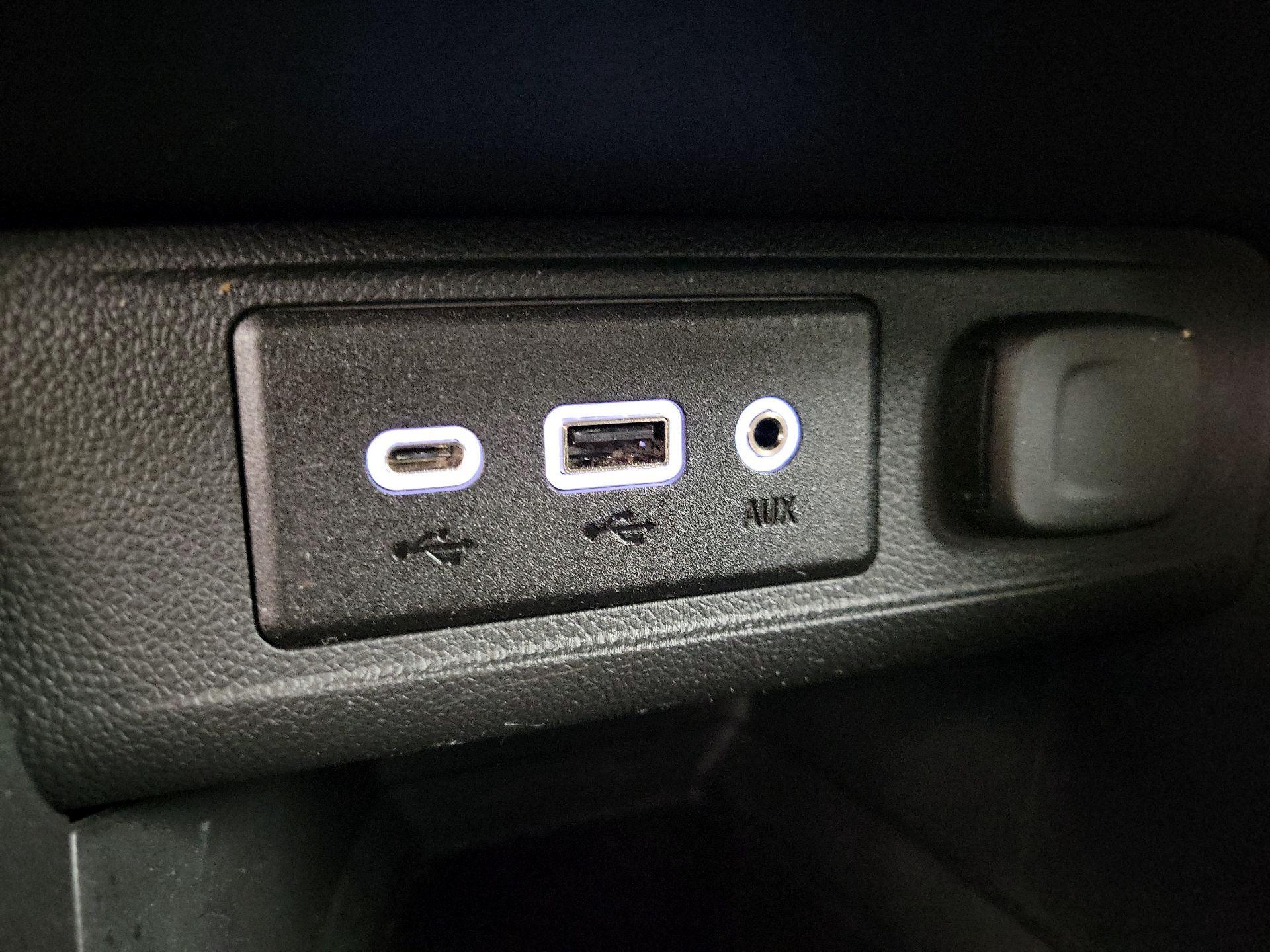 Thumbnail: 2023 Buick Encore GX - 18