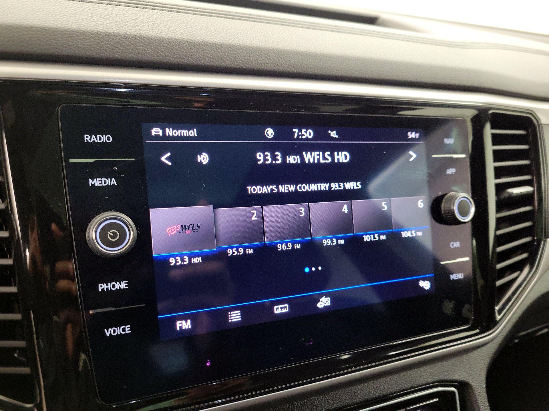 Thumbnail: 2020 Volkswagen Atlas - 16