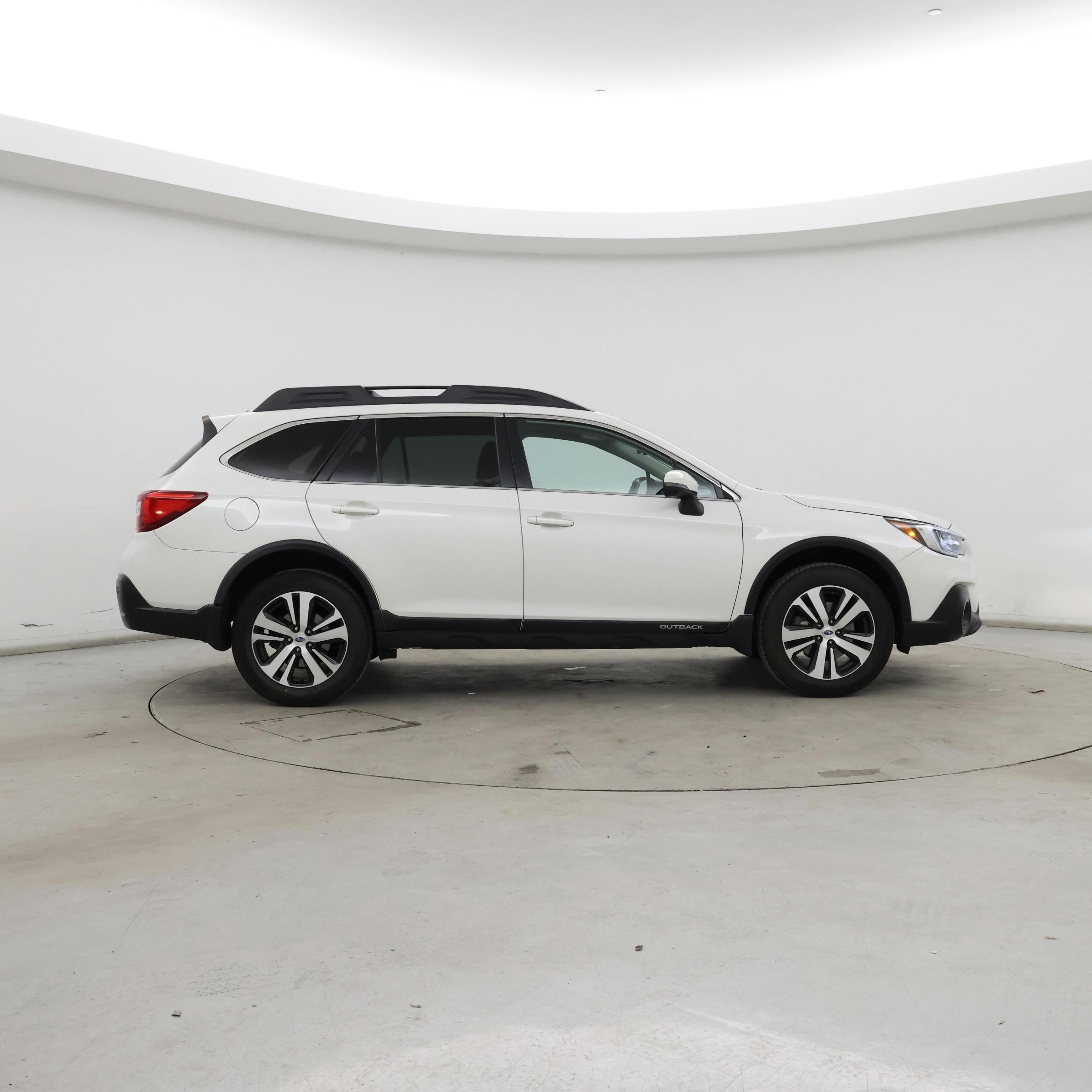 Thumbnail: 2018 Subaru Outback - 7