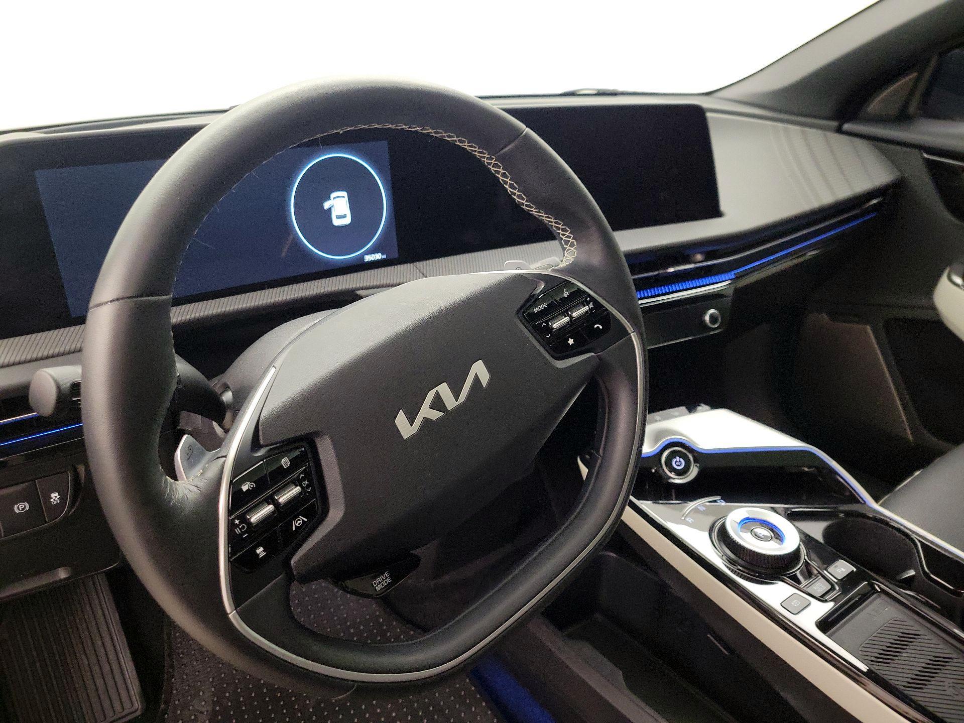 Thumbnail: 2022 Kia EV6 - 9