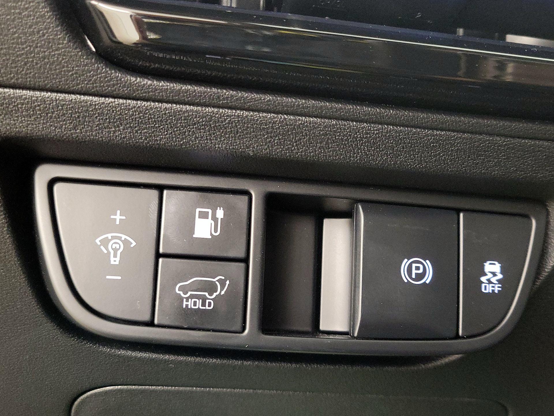 Thumbnail: 2022 Kia EV6 - 13