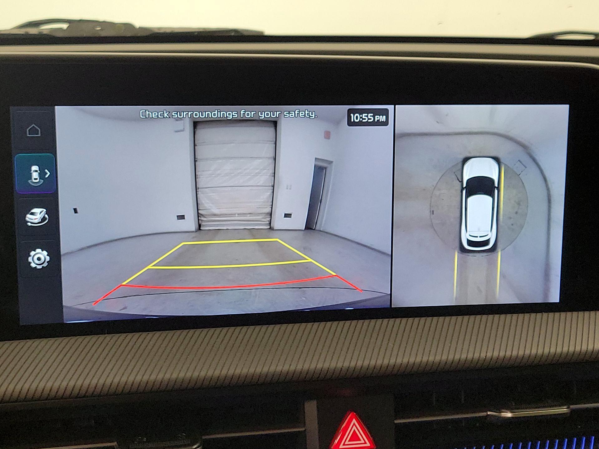 Thumbnail: 2022 Kia EV6 - 15