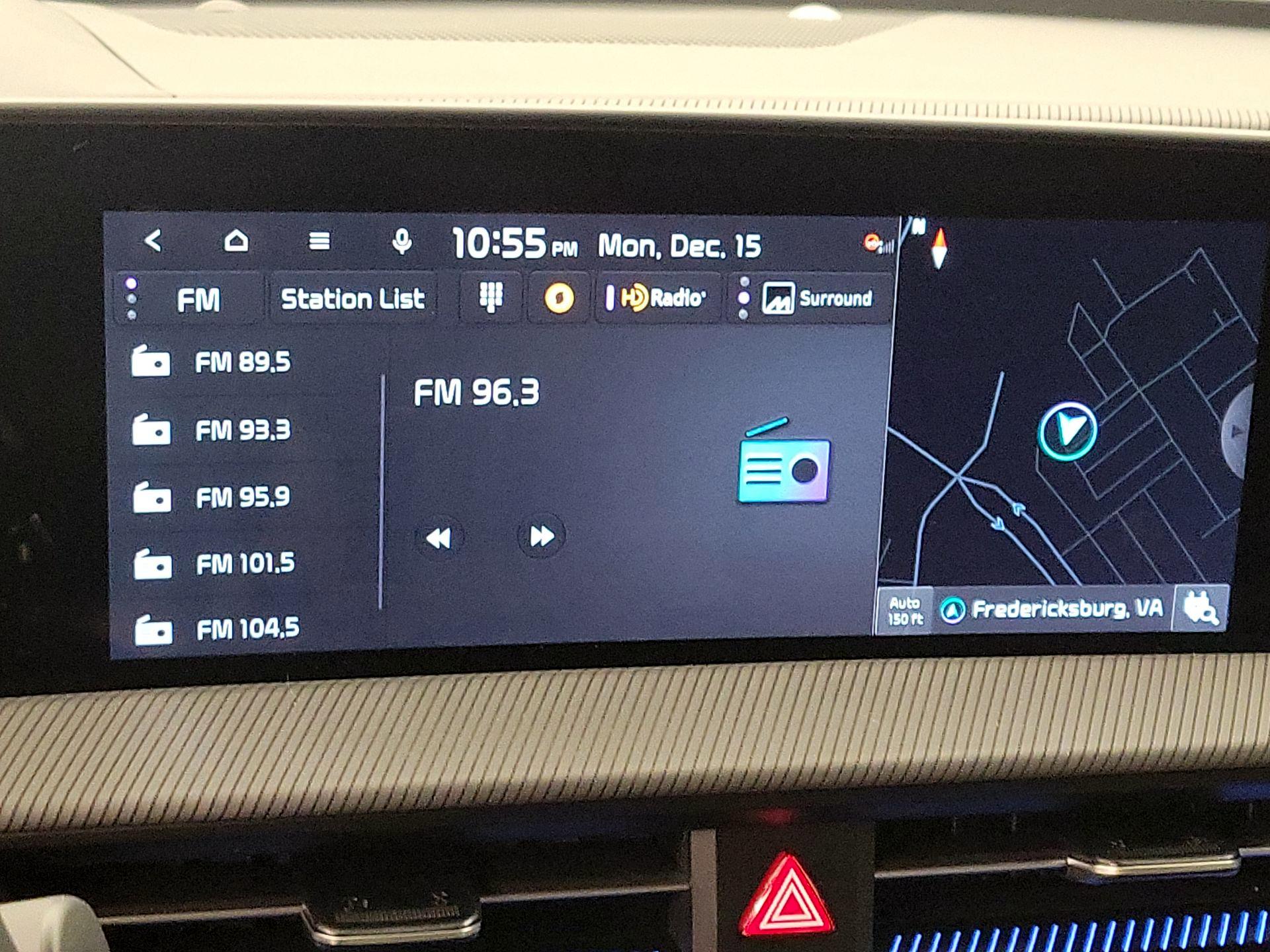 Thumbnail: 2022 Kia EV6 - 16