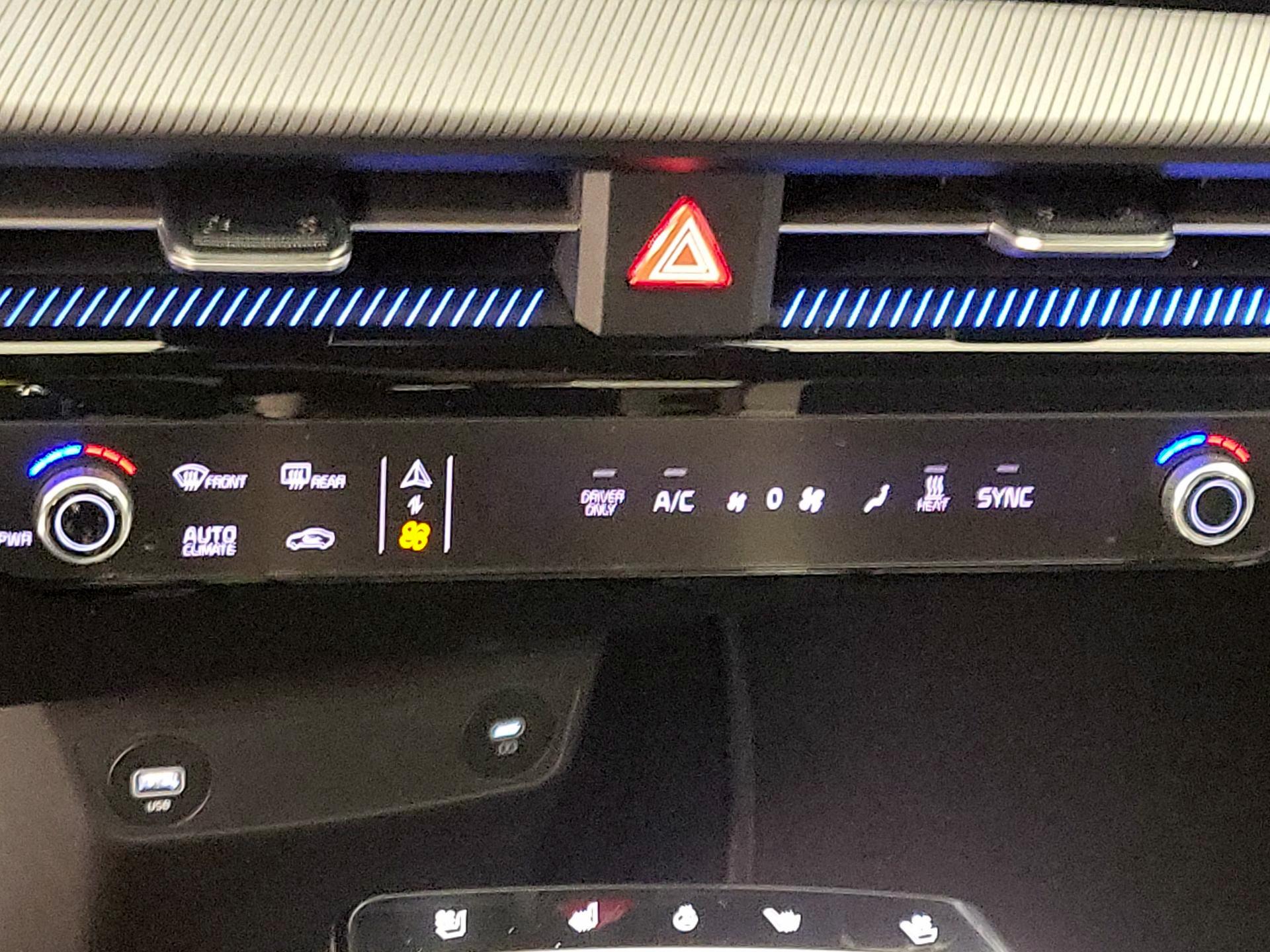 Thumbnail: 2022 Kia EV6 - 17