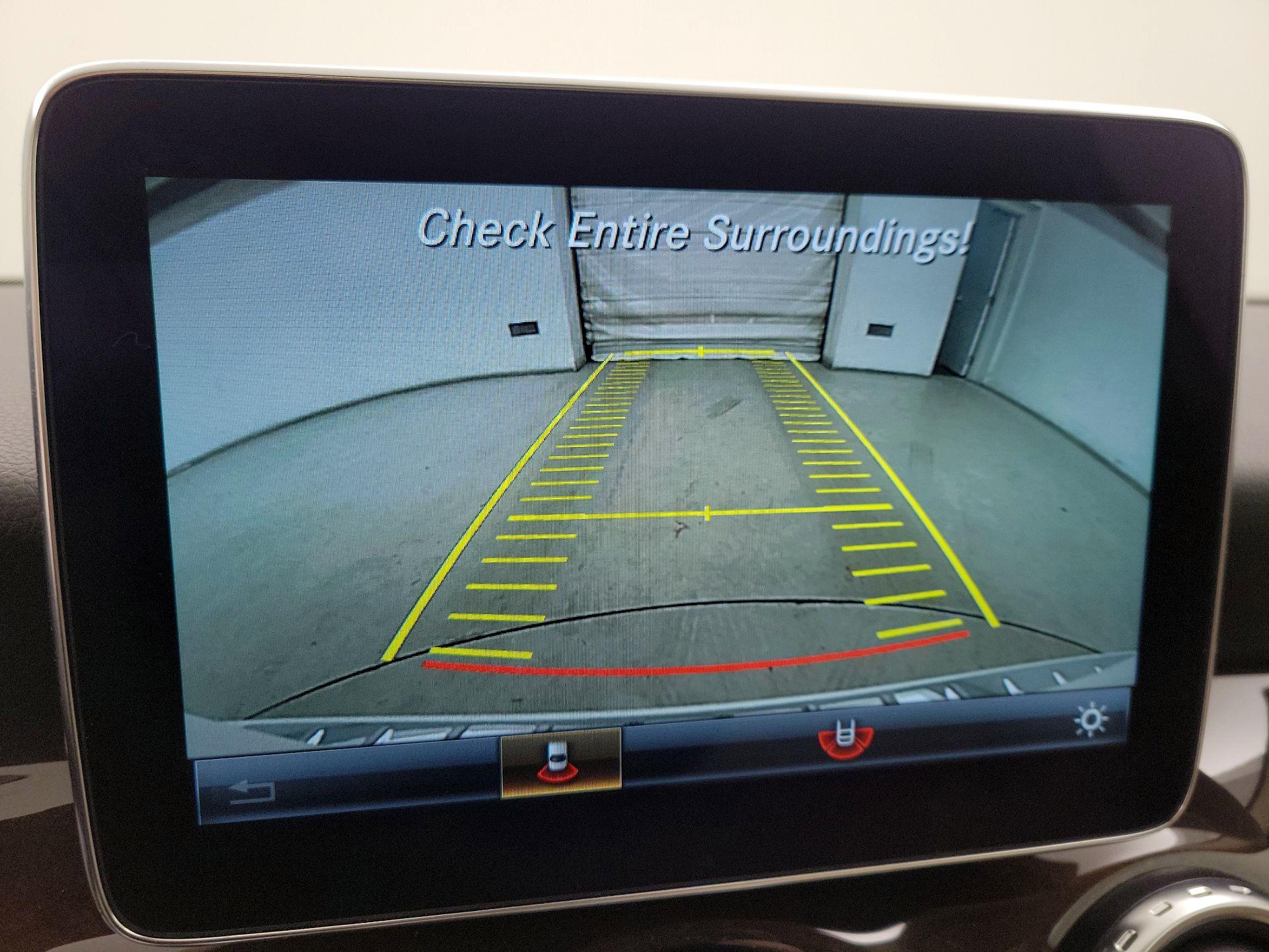 Thumbnail: 2016 Mercedes-Benz GLA - 15