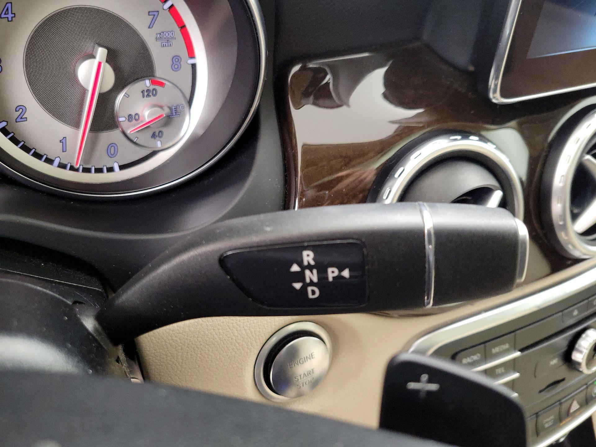 Thumbnail: 2016 Mercedes-Benz GLA - 18