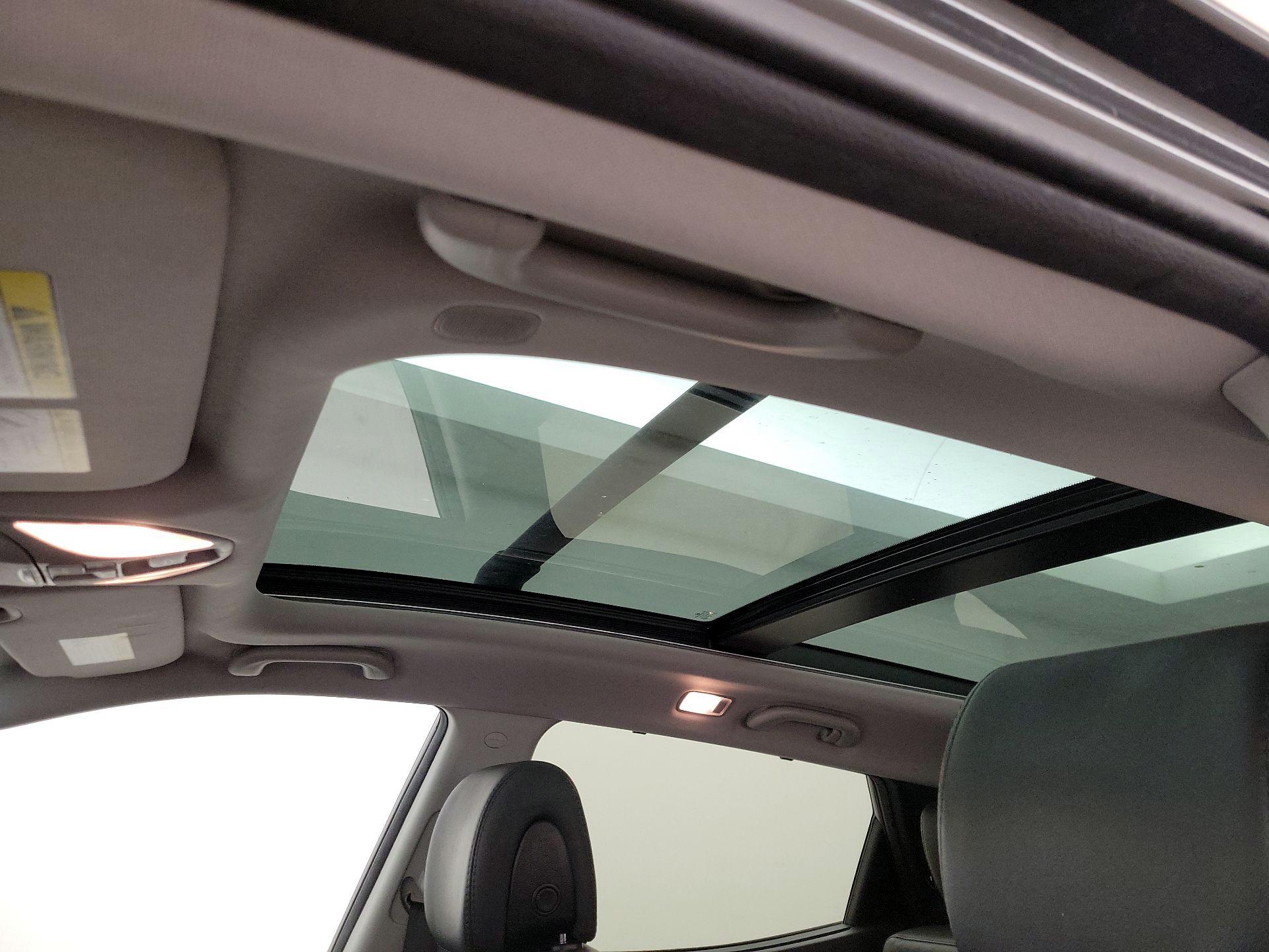 Thumbnail: 2015 Hyundai Santa Fe - 20