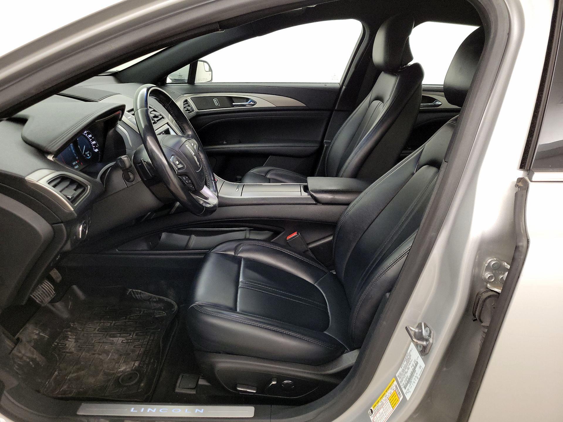 Thumbnail: 2017 Lincoln MKZ - 11