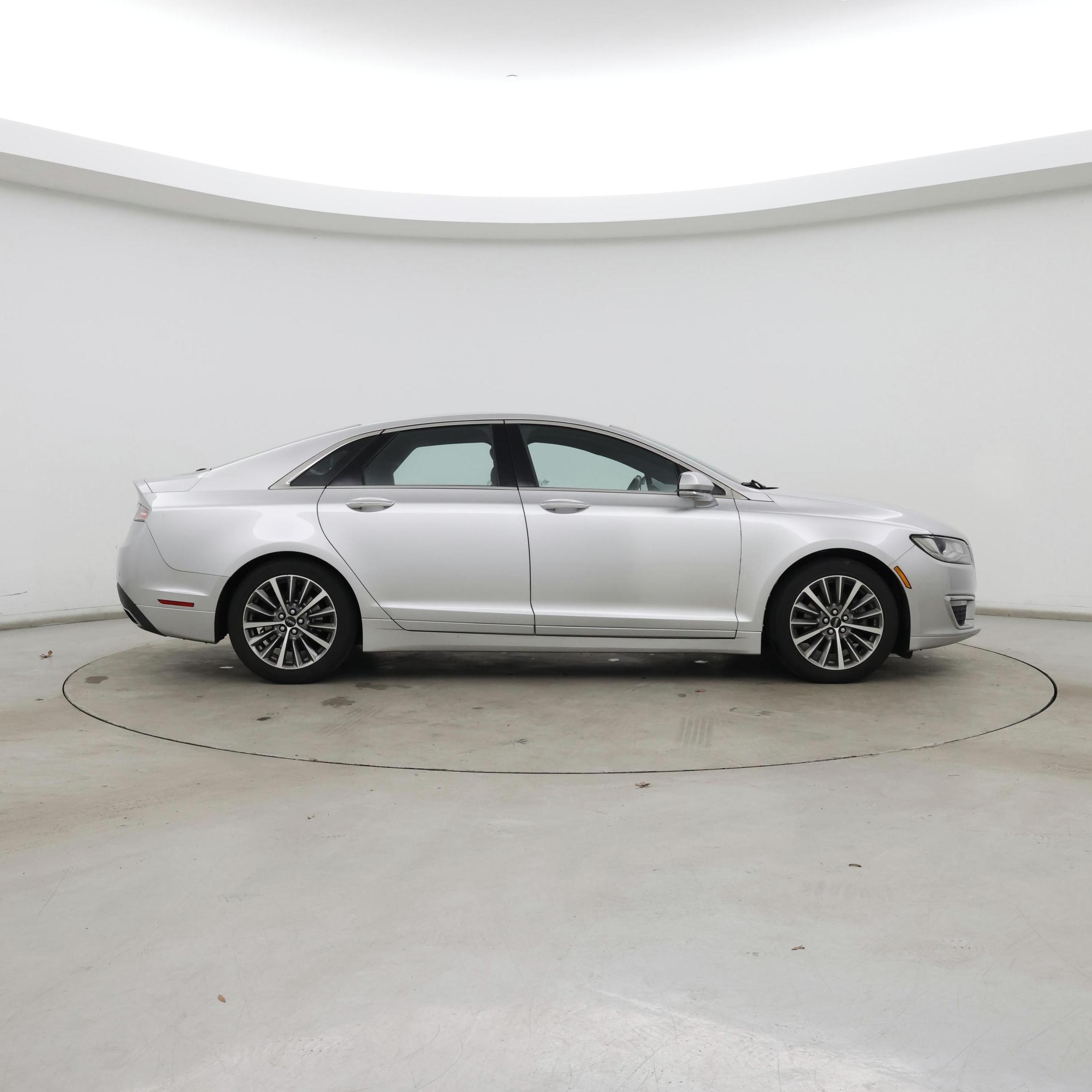 Thumbnail: 2017 Lincoln MKZ - 7