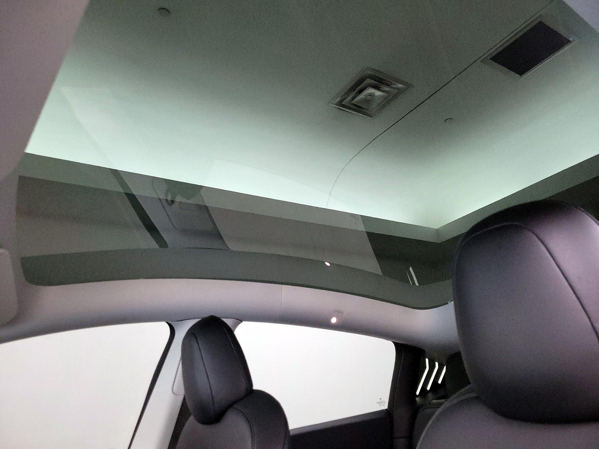 Thumbnail: 2022 Tesla Model Y - 18