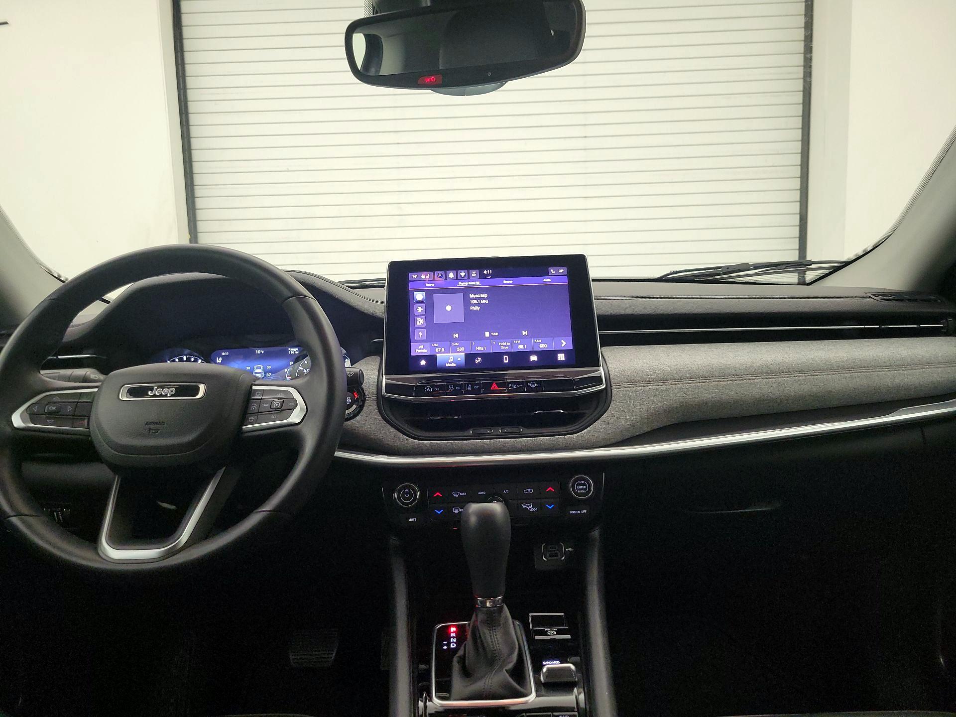 Thumbnail: 2022 Jeep Compass - 9