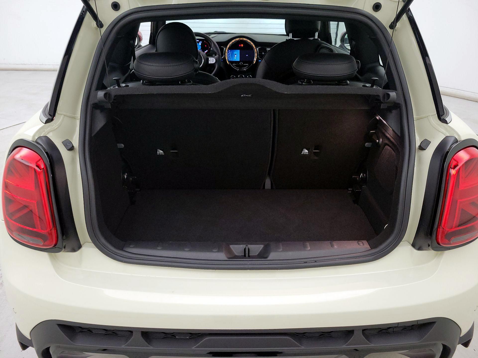 Thumbnail: 2023 MINI Cooper Hardtop - 20