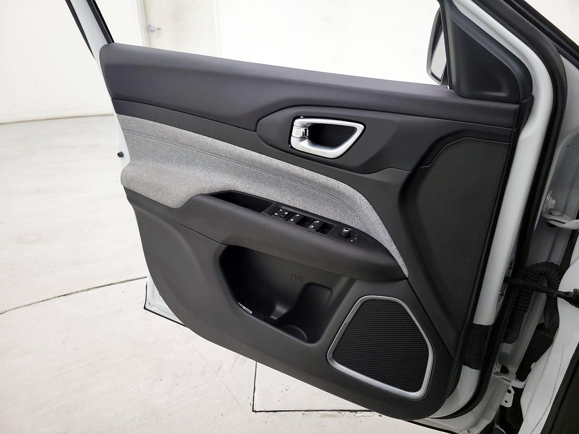 Thumbnail: 2022 Jeep Compass - 12