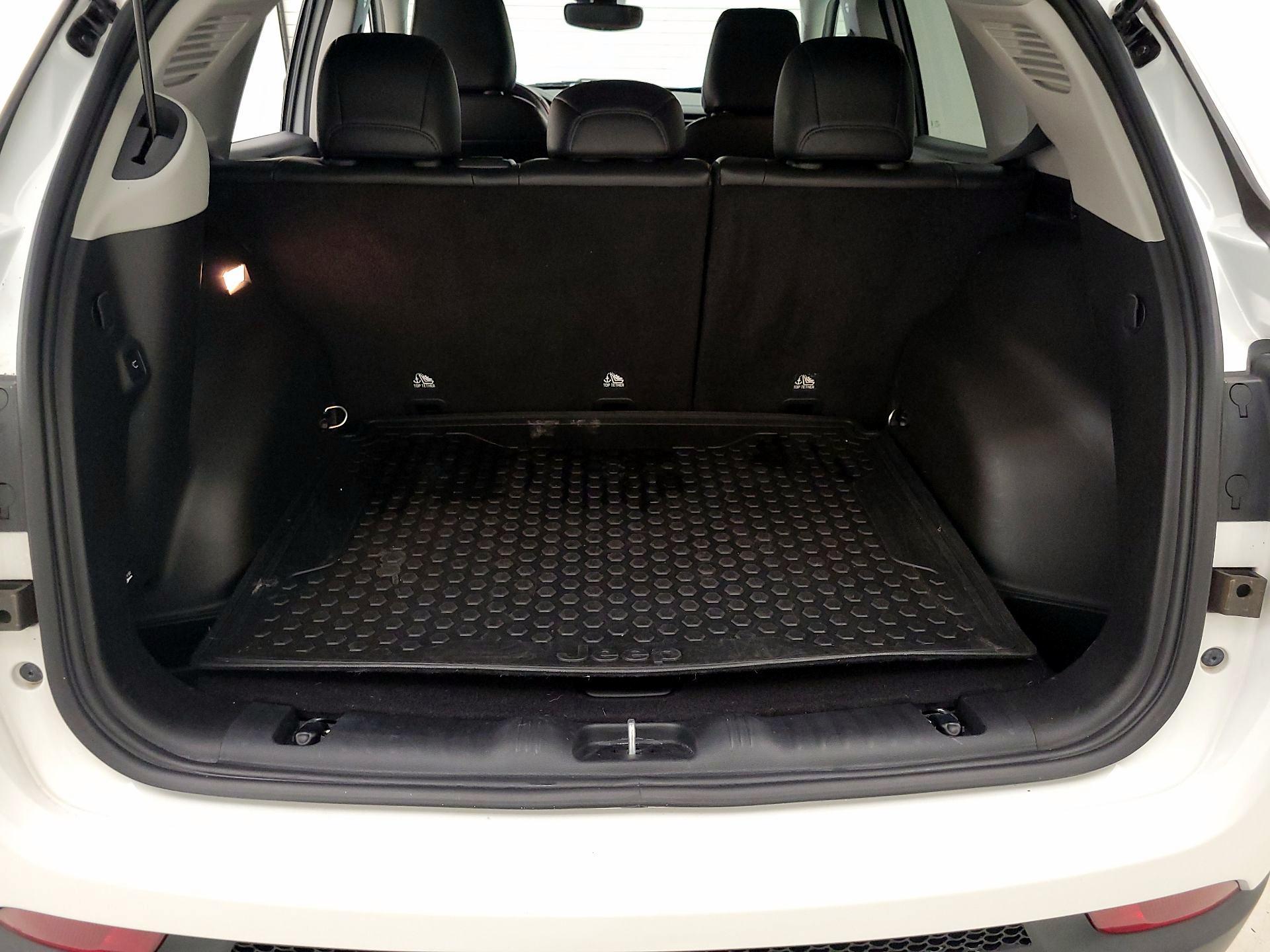 Thumbnail: 2022 Jeep Compass - 20