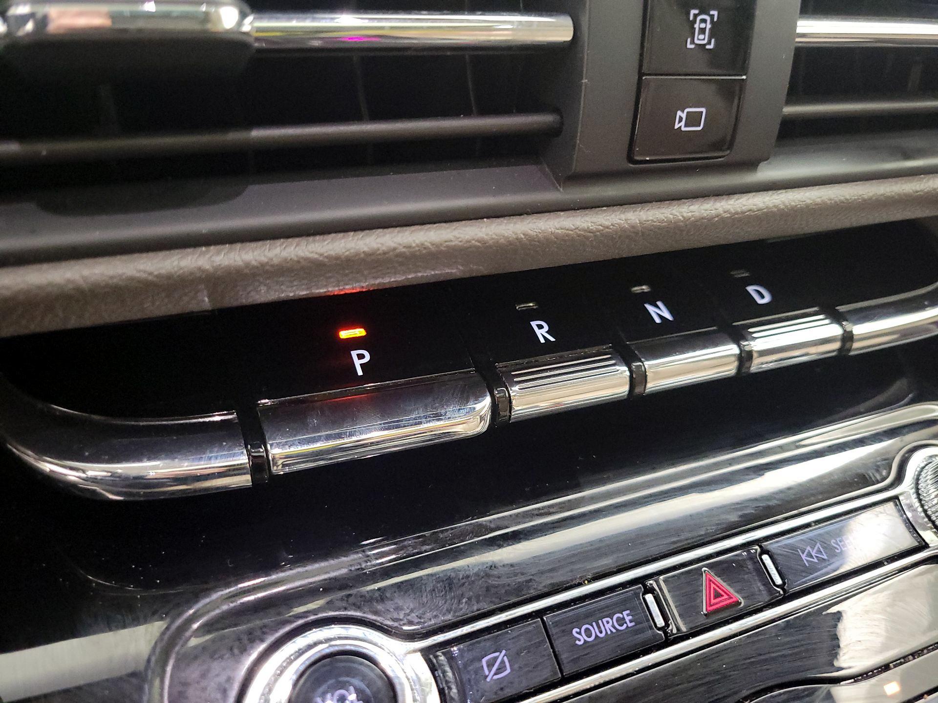 Thumbnail: 2022 Lincoln Corsair - 16