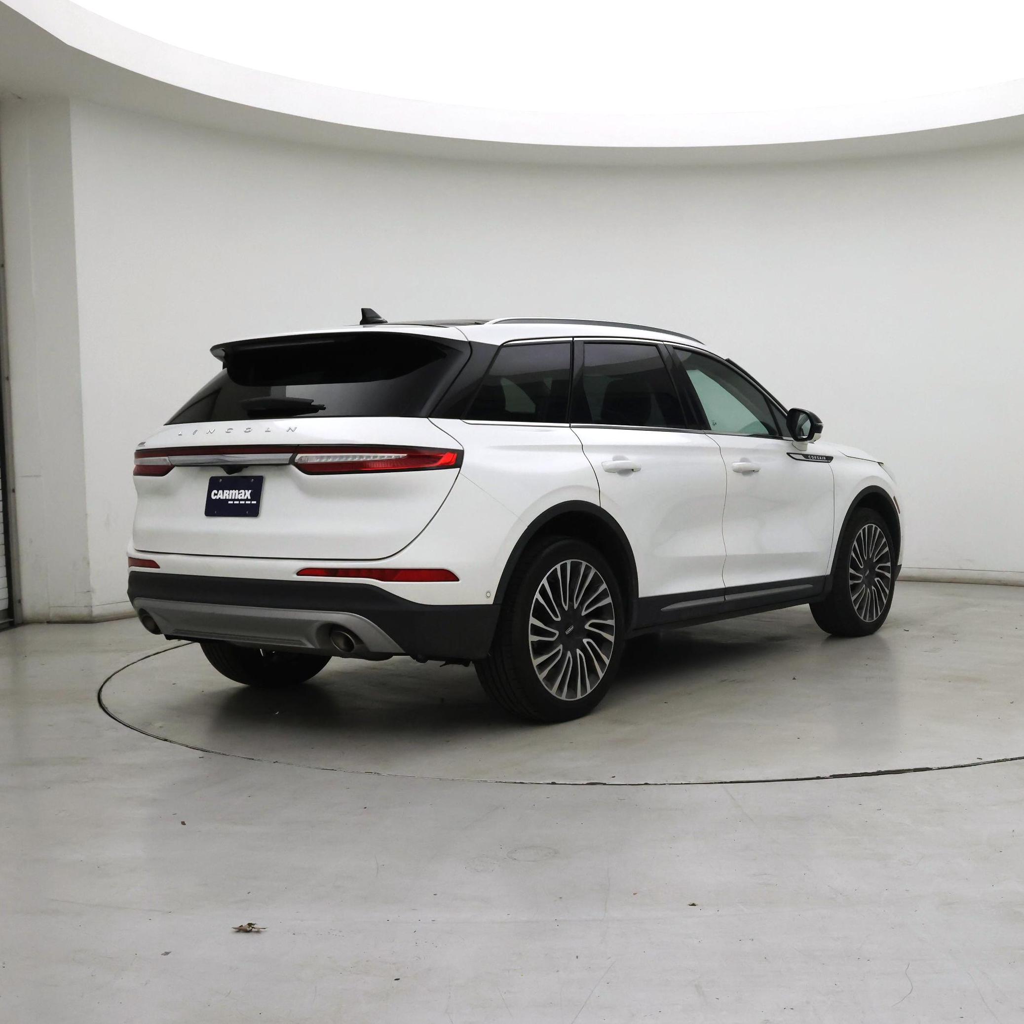 Thumbnail: 2022 Lincoln Corsair - 8