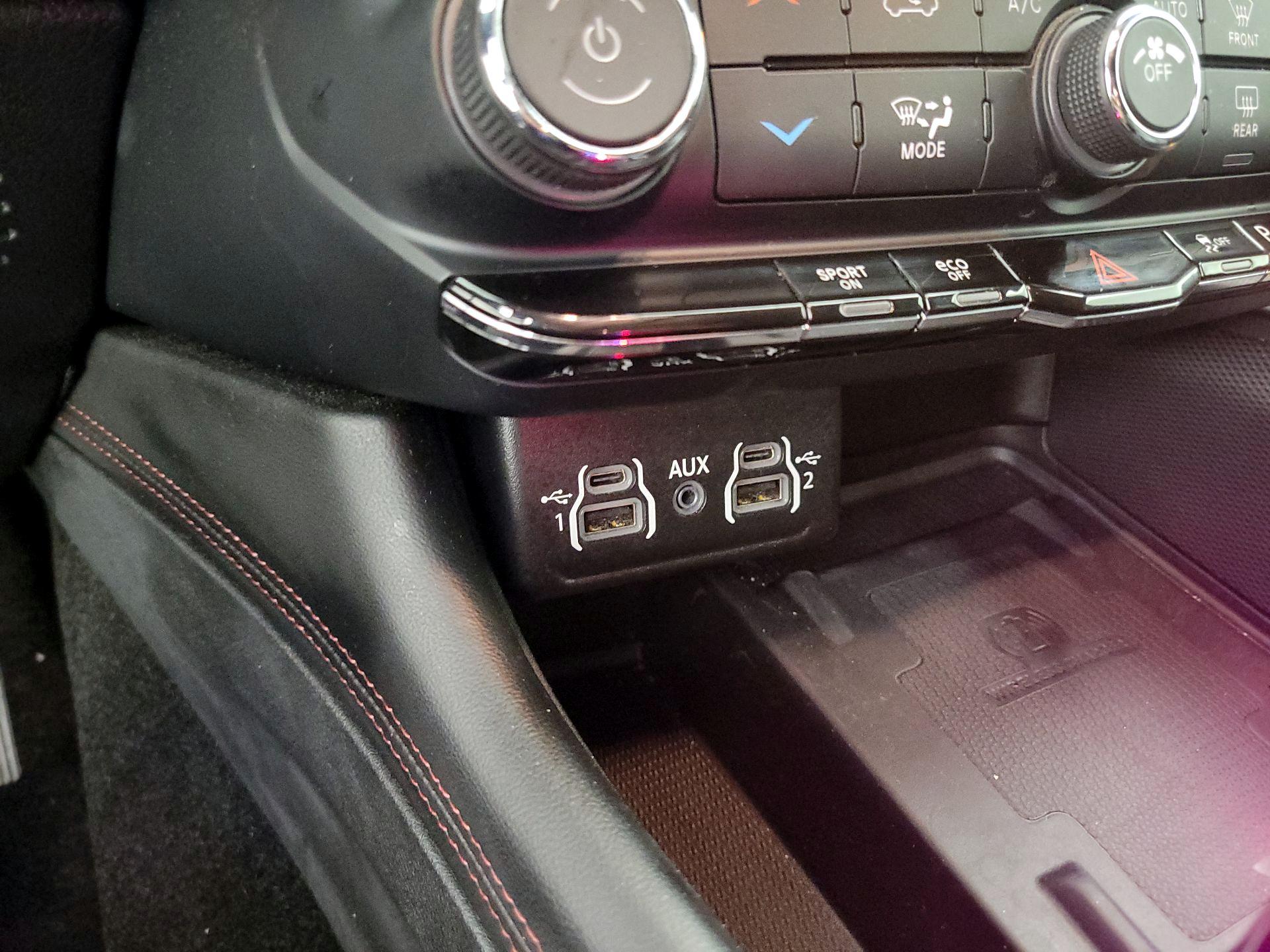 Thumbnail: 2022 Dodge Durango - 18