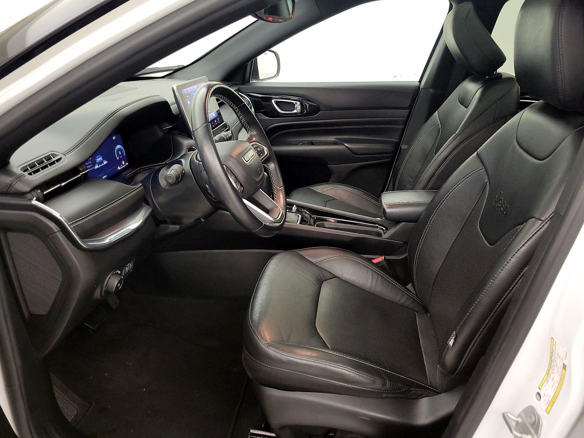 Thumbnail: 2022 Jeep Compass - 11