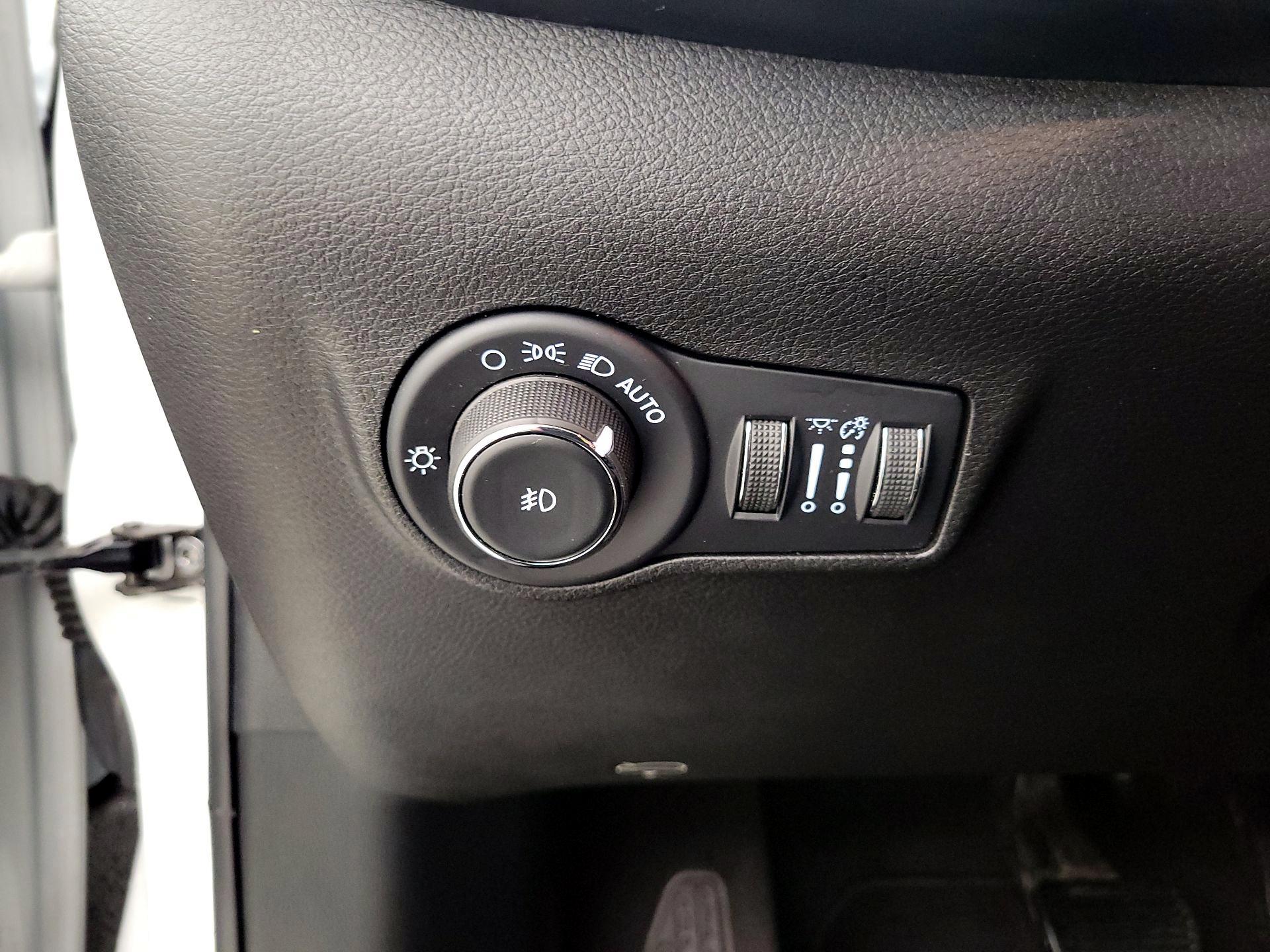 Thumbnail: 2022 Jeep Compass - 13