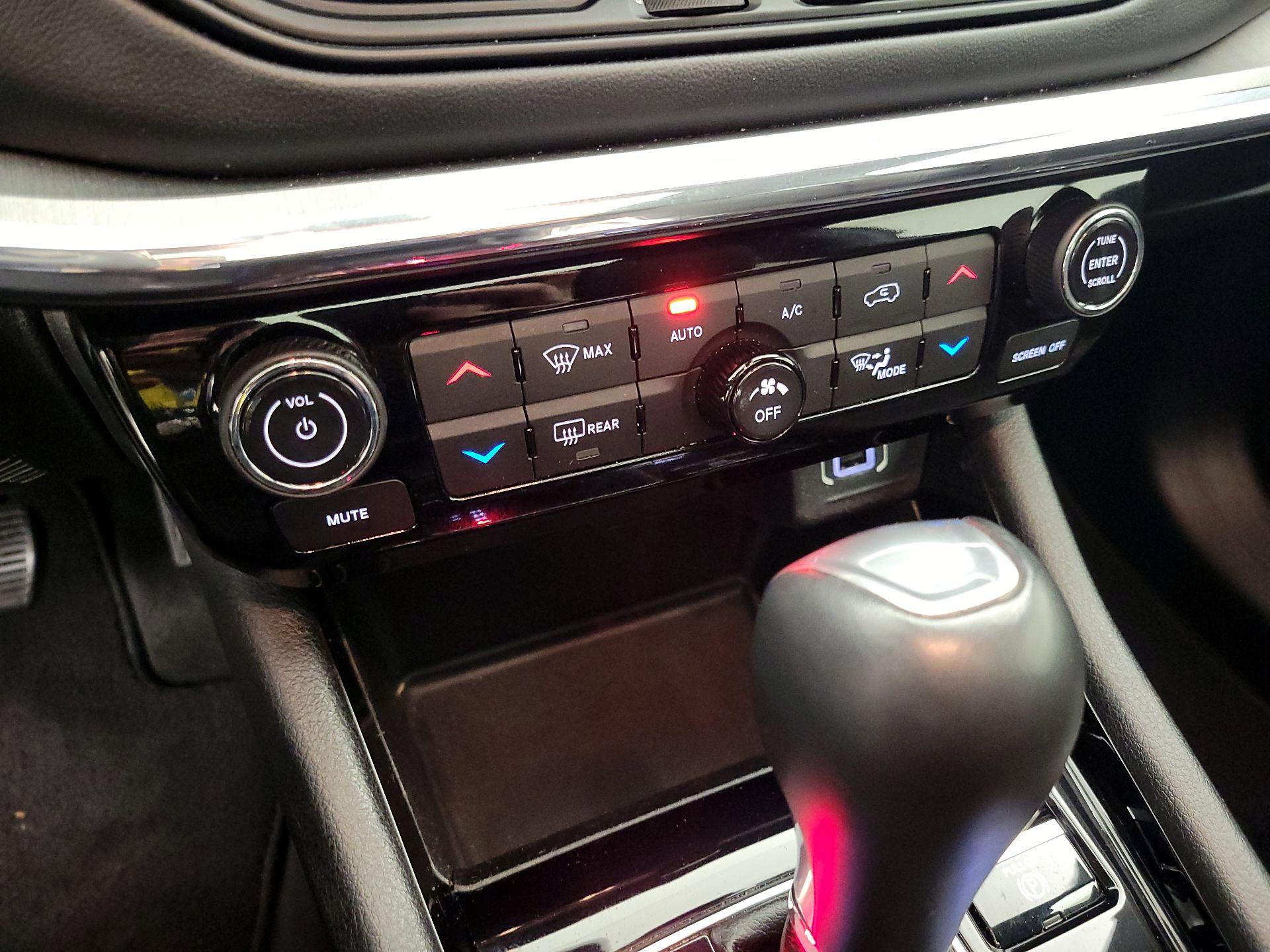 Thumbnail: 2022 Jeep Compass - 16