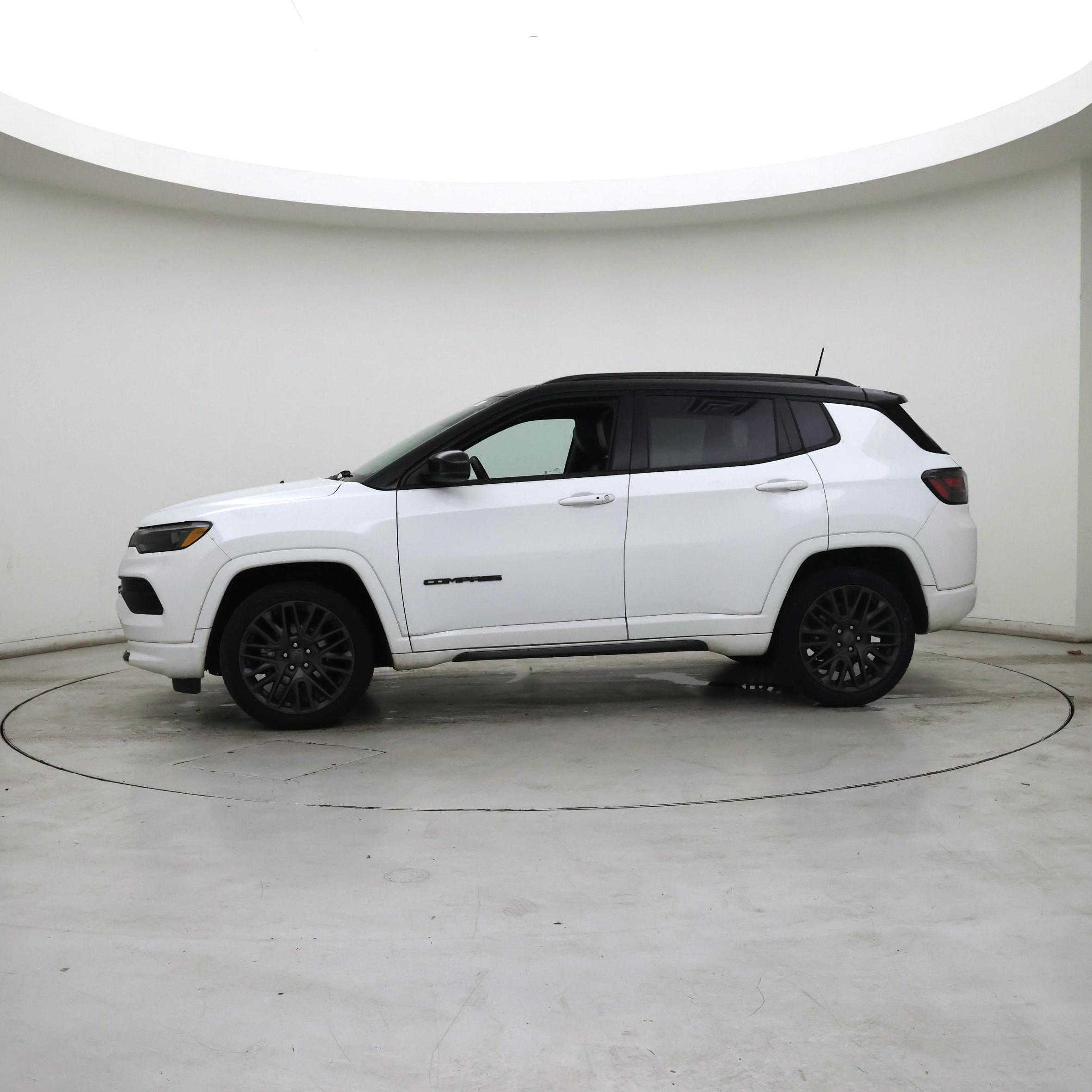 Thumbnail: 2022 Jeep Compass - 3