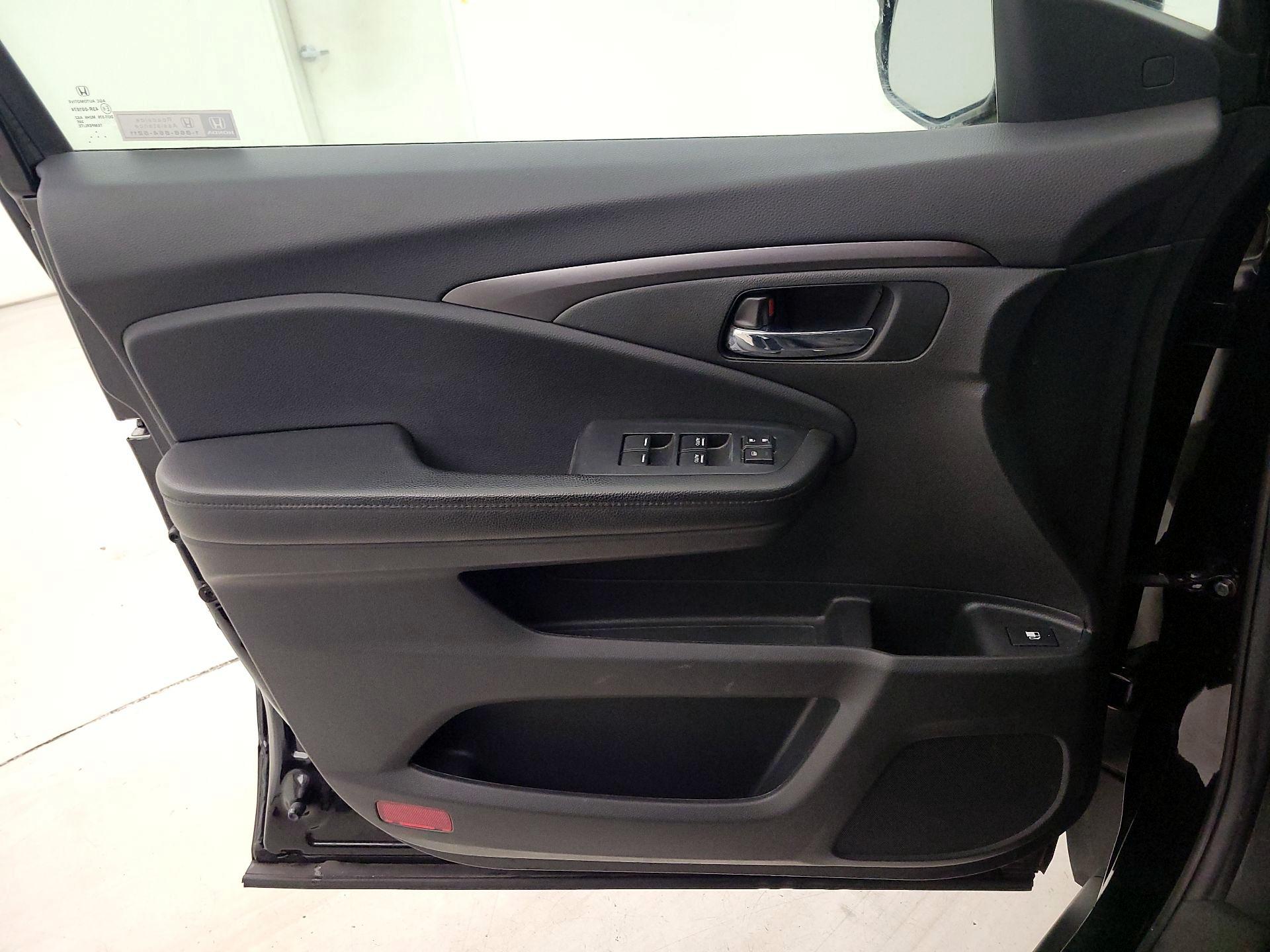 Thumbnail: 2022 Honda Pilot - 12