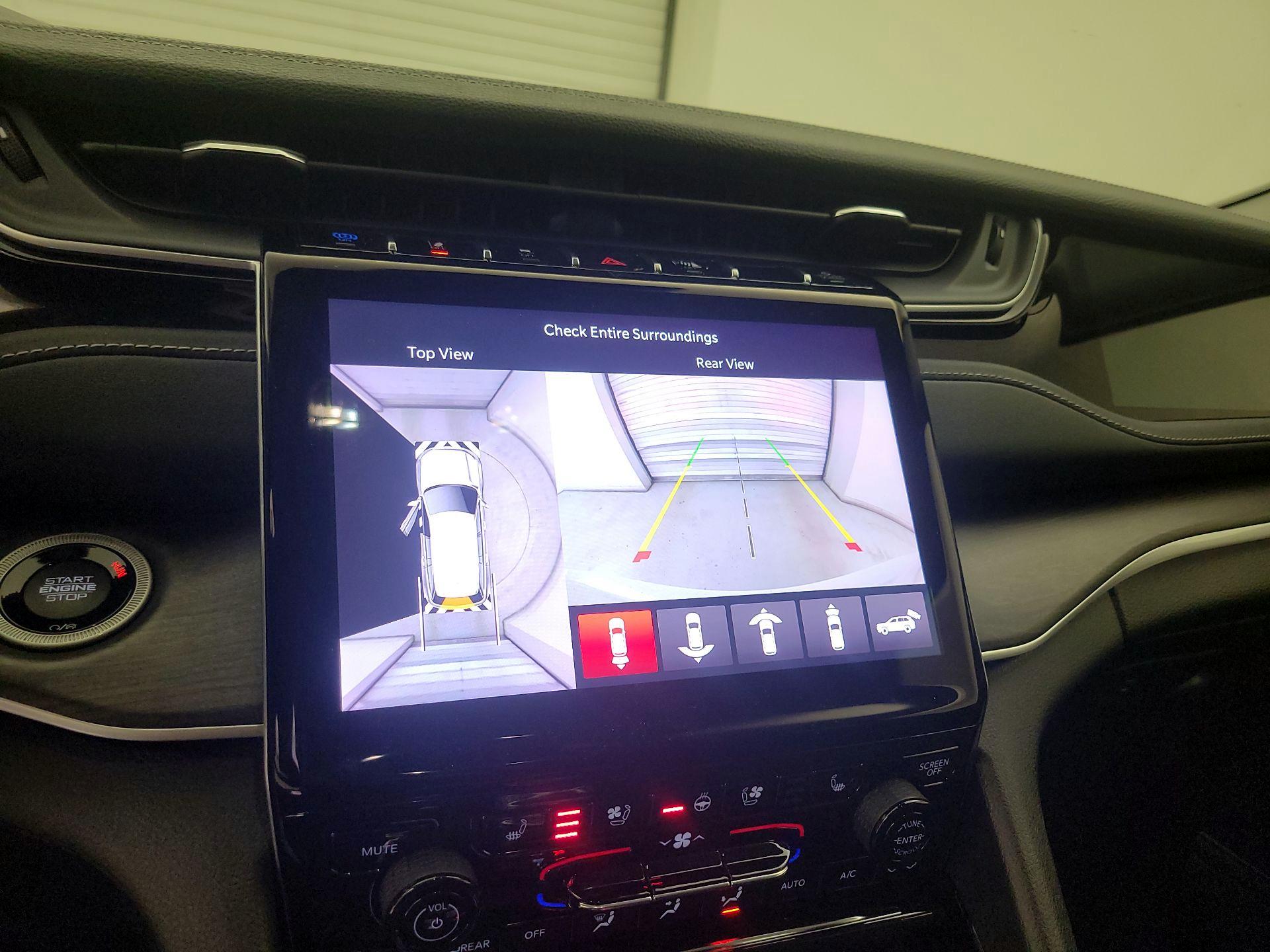 Thumbnail: 2023 Jeep Grand Cherokee - 14