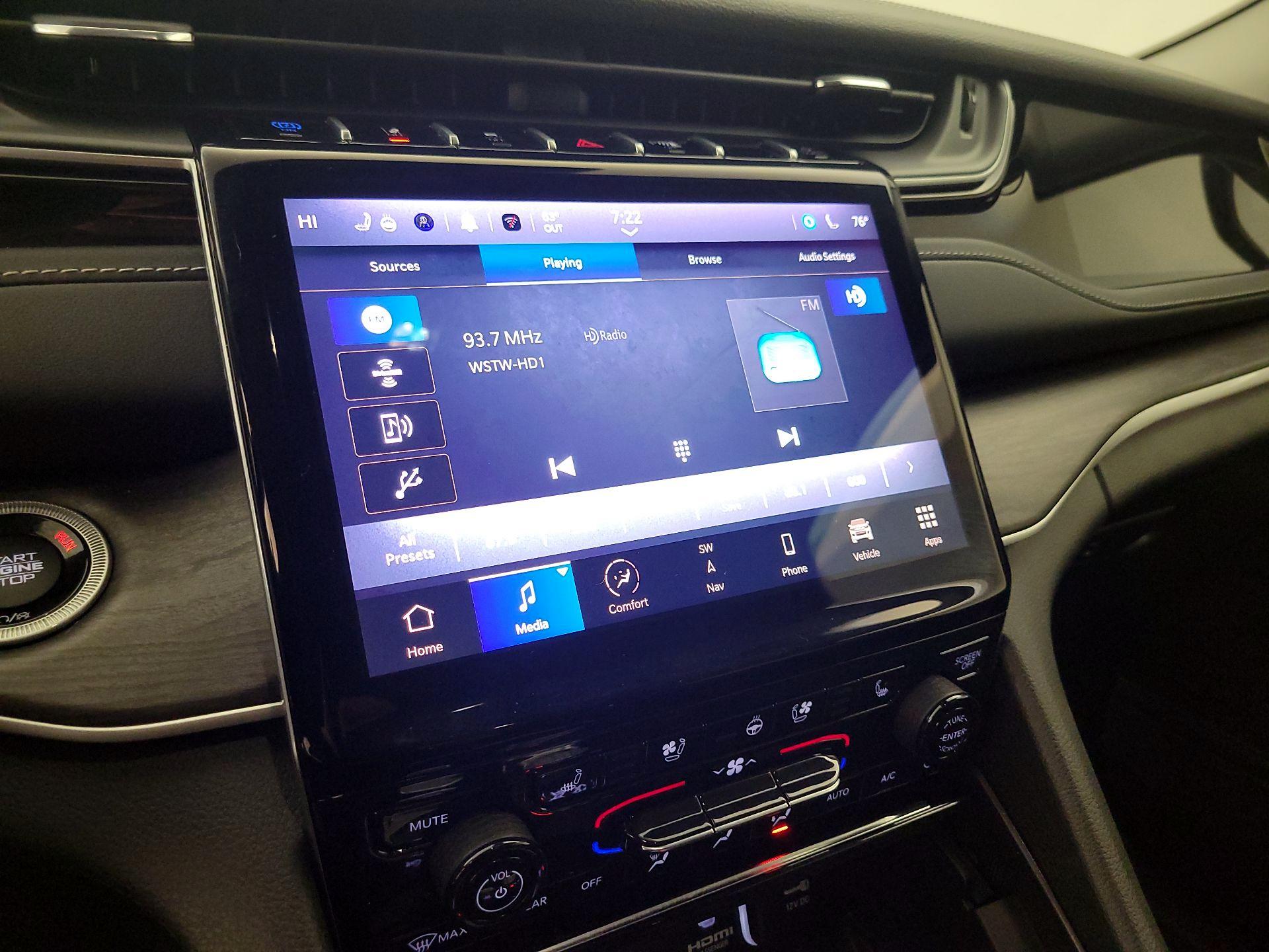 Thumbnail: 2023 Jeep Grand Cherokee - 16